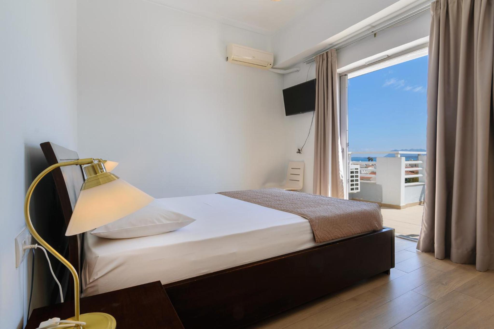 Superior Double Room - Photo 1