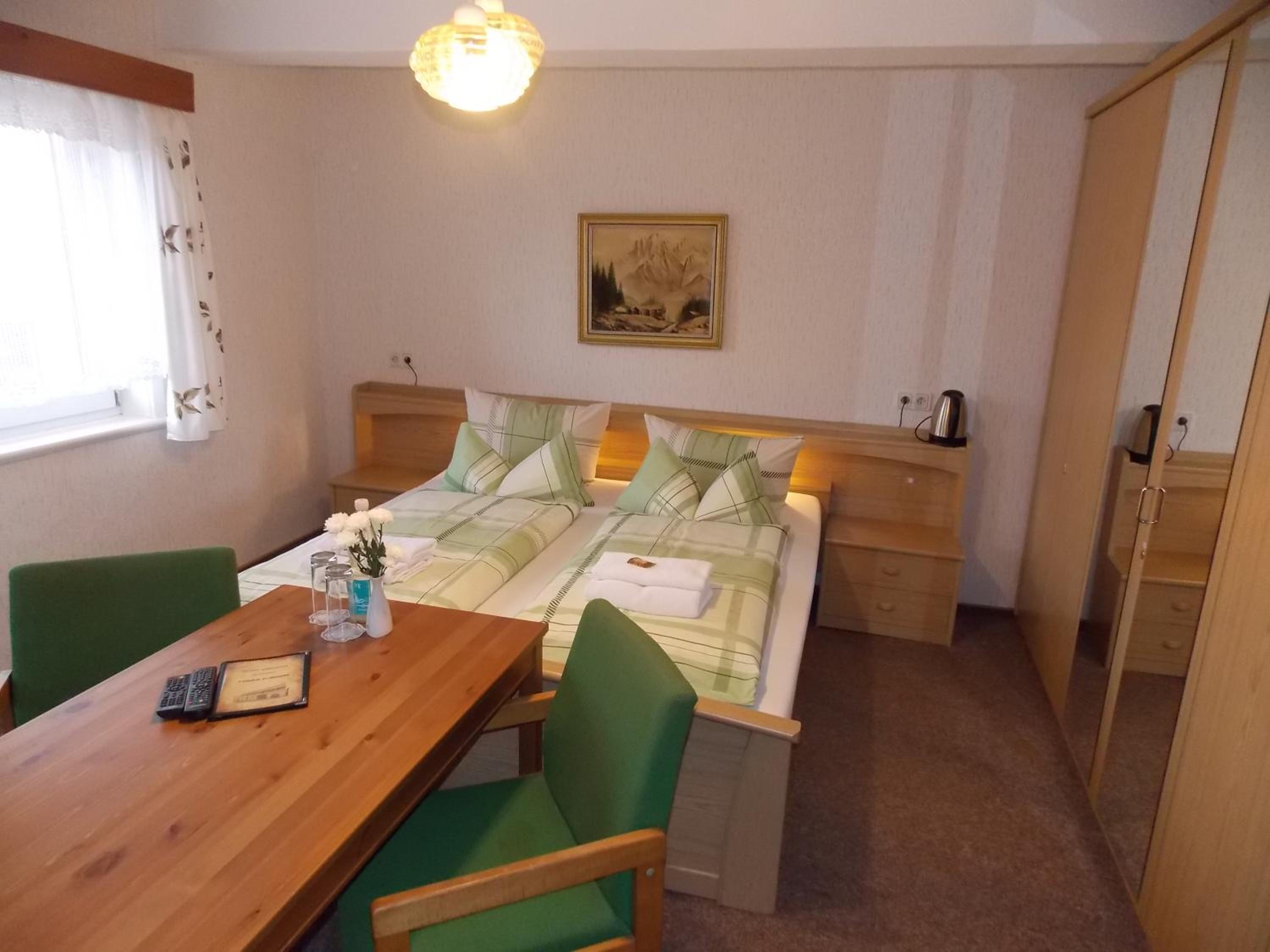 Double Room with Shared Toilet photo 2