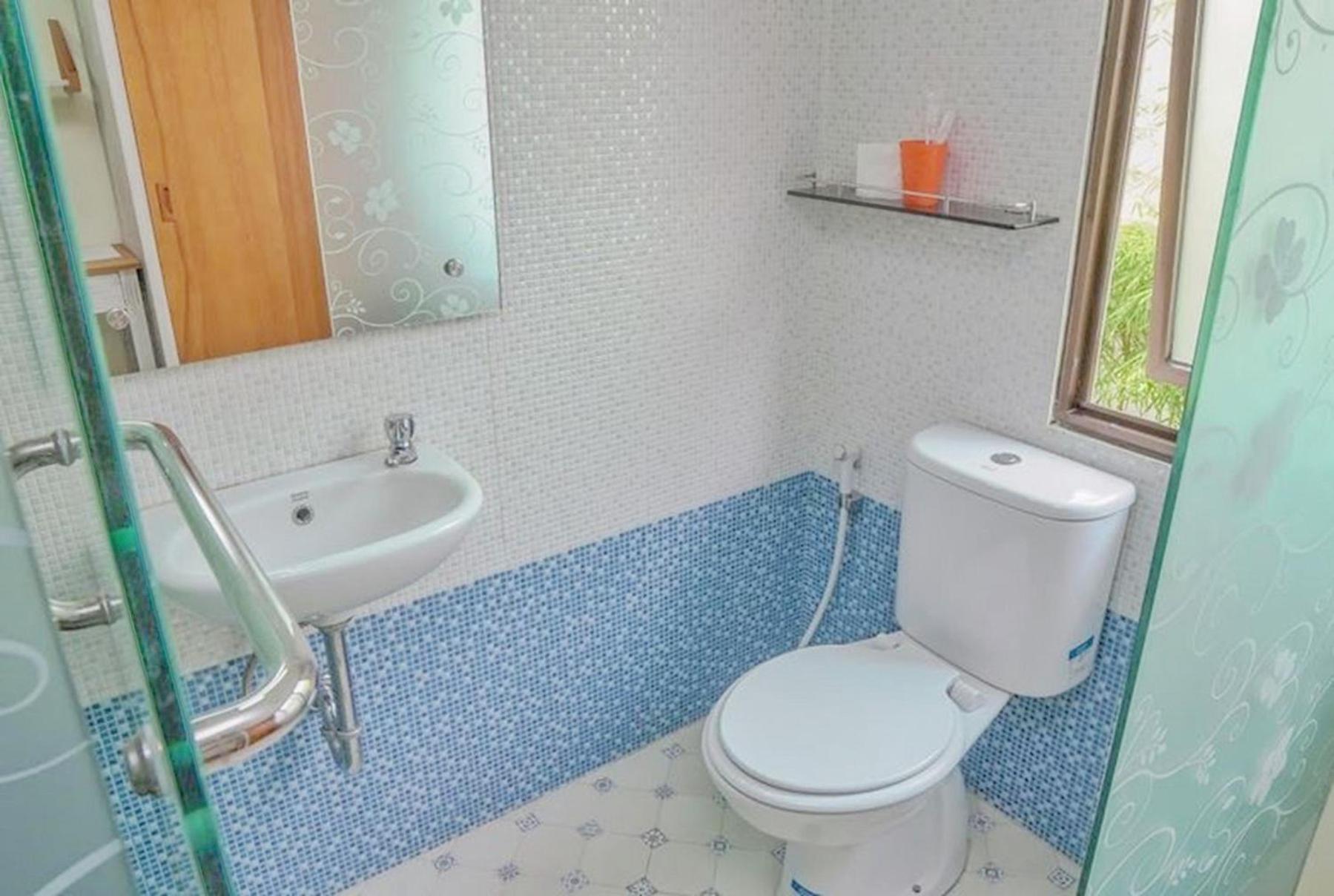 Executive Suite - Photo 3