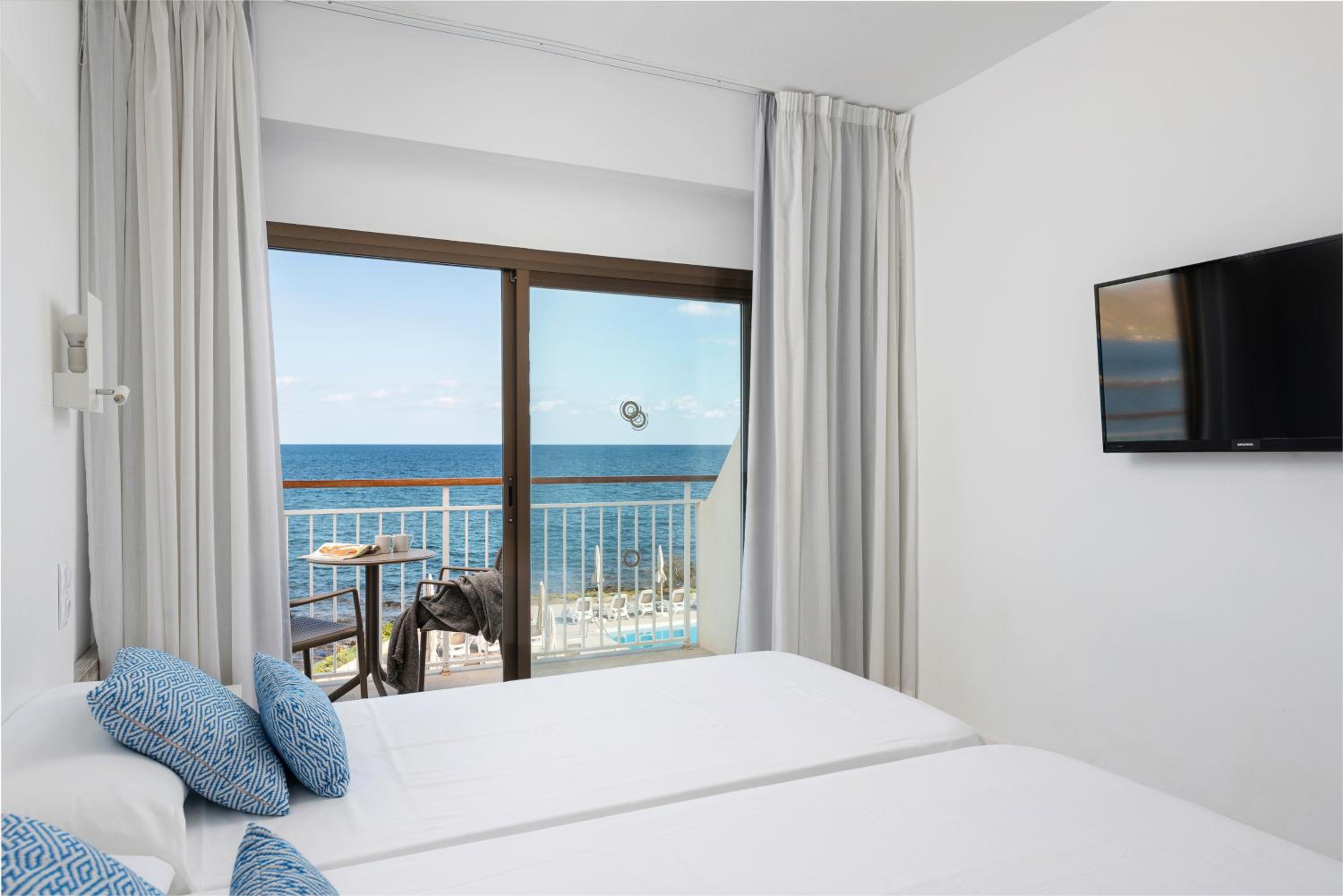Habitación Doble con Vista Frontal al Mar