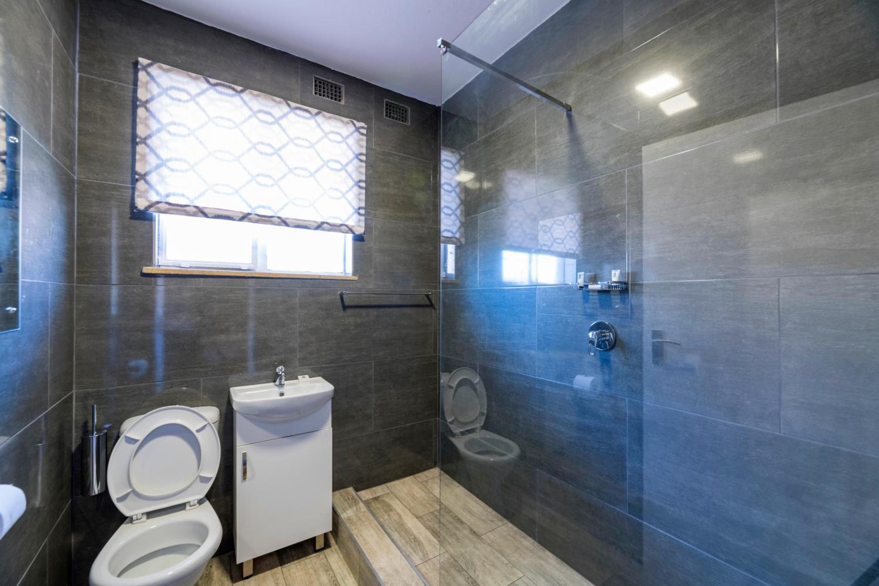 Standard Double Room - Photo 4