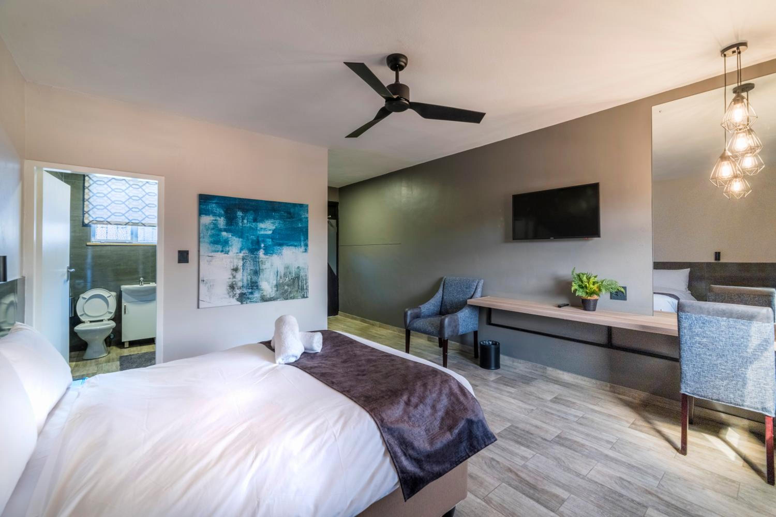 Standard Double Room - Photo 3