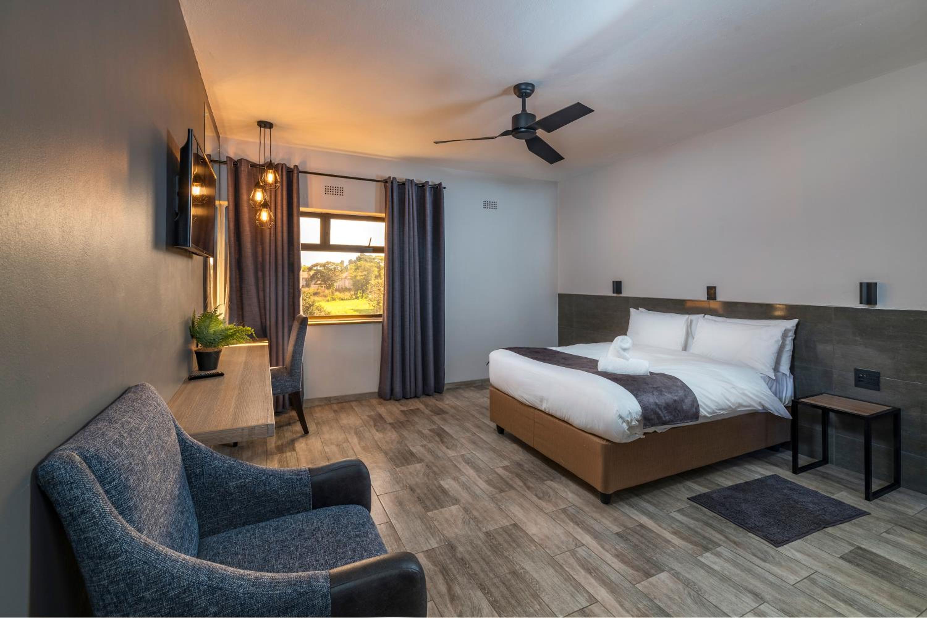 Standard Double Room - Photo 1