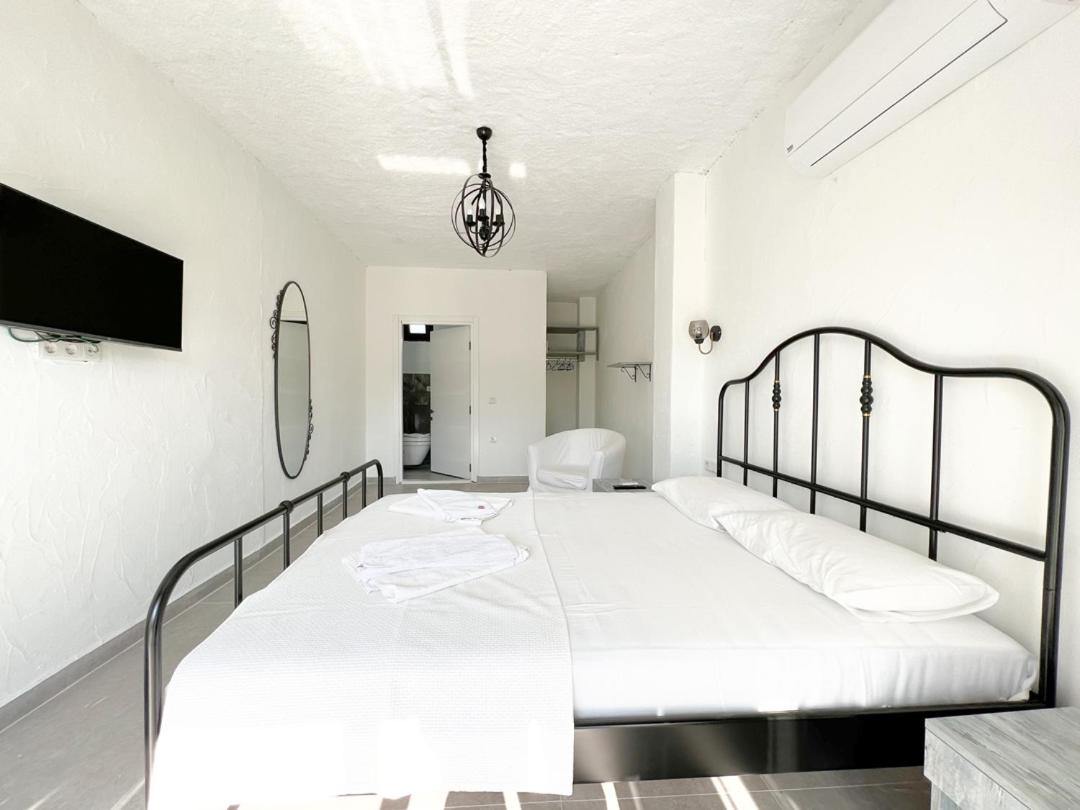 Deluxe Double Room - Photo 1