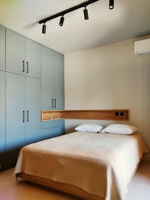 One-Bedroom Apartment - Photo 6