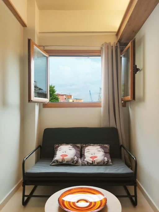 One-Bedroom Apartment - Photo 8