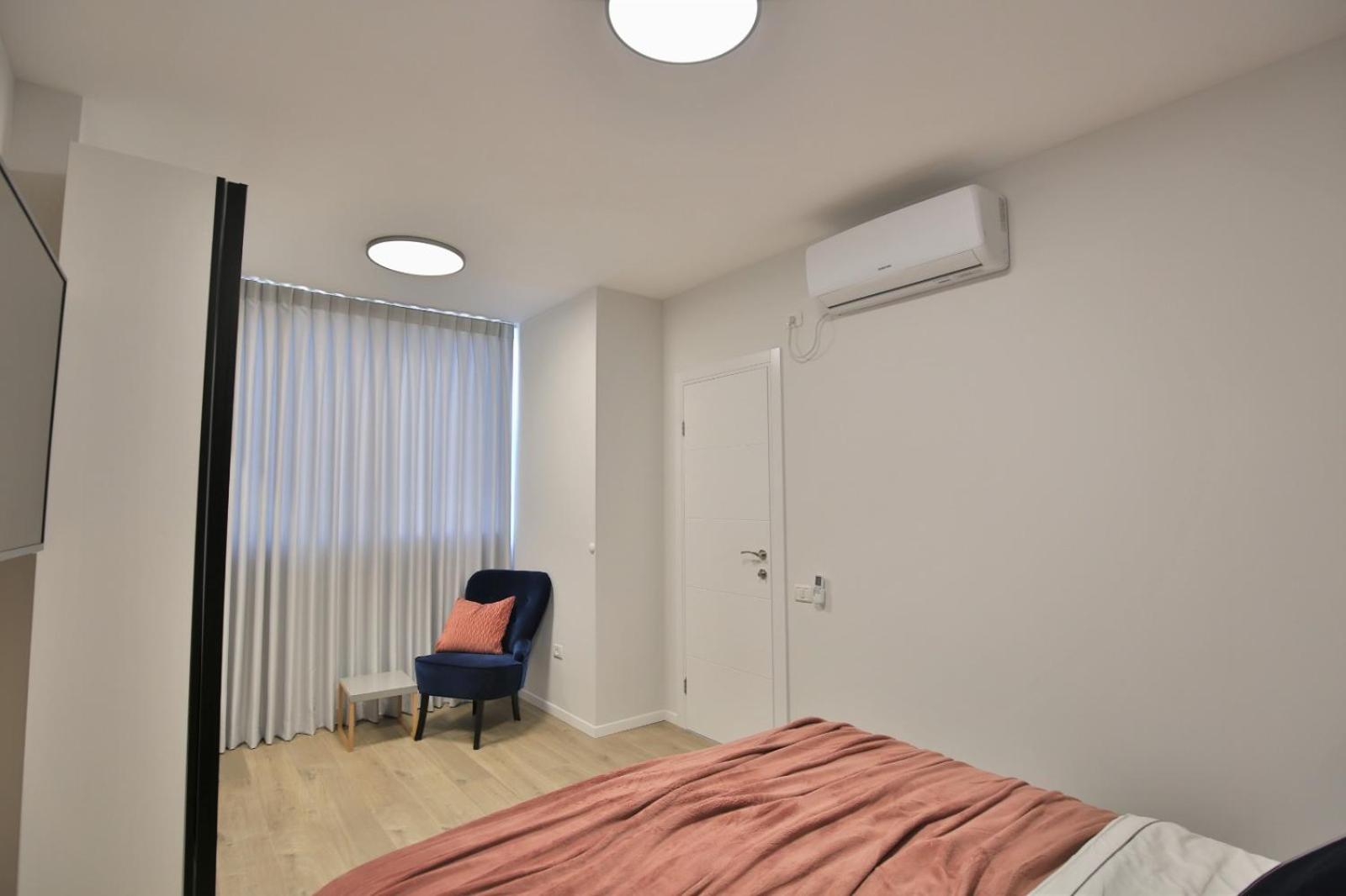 One-Bedroom Apartment photo 3