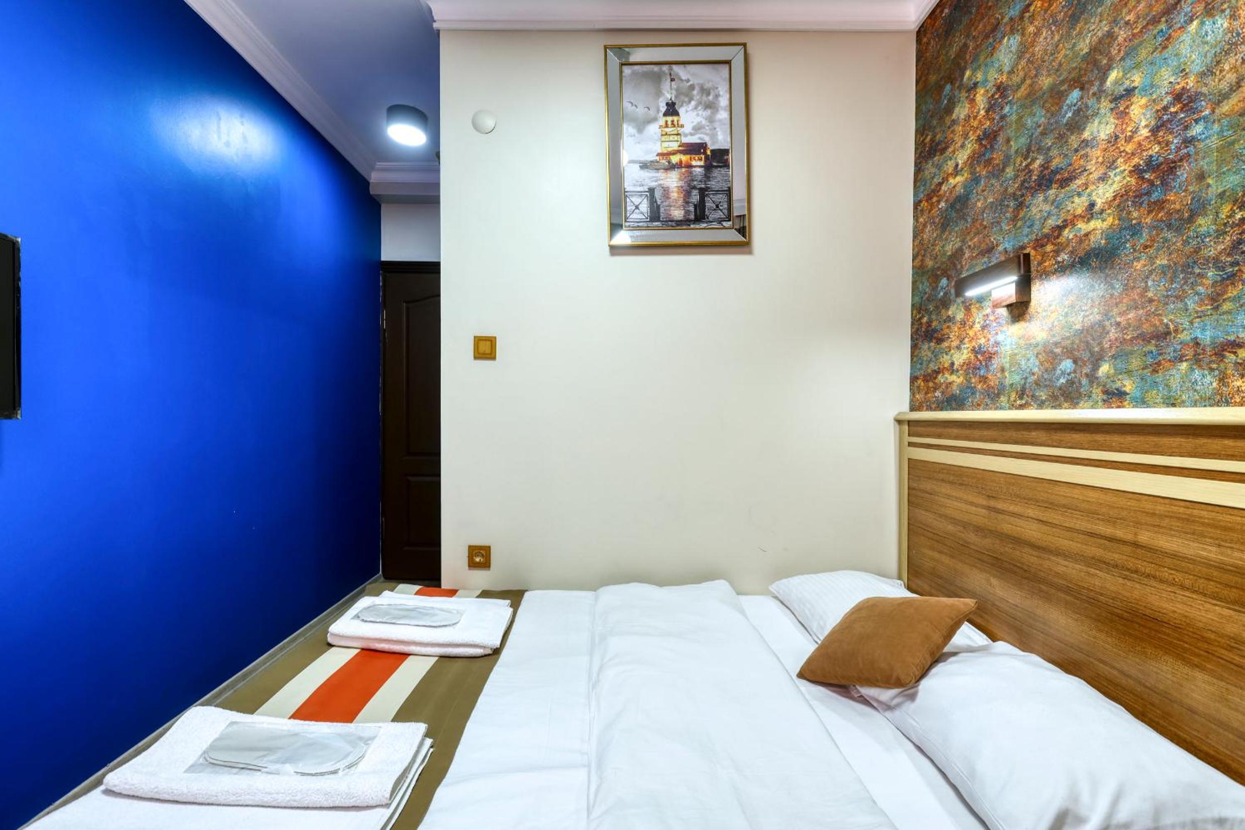 Economy Double Room photo 2