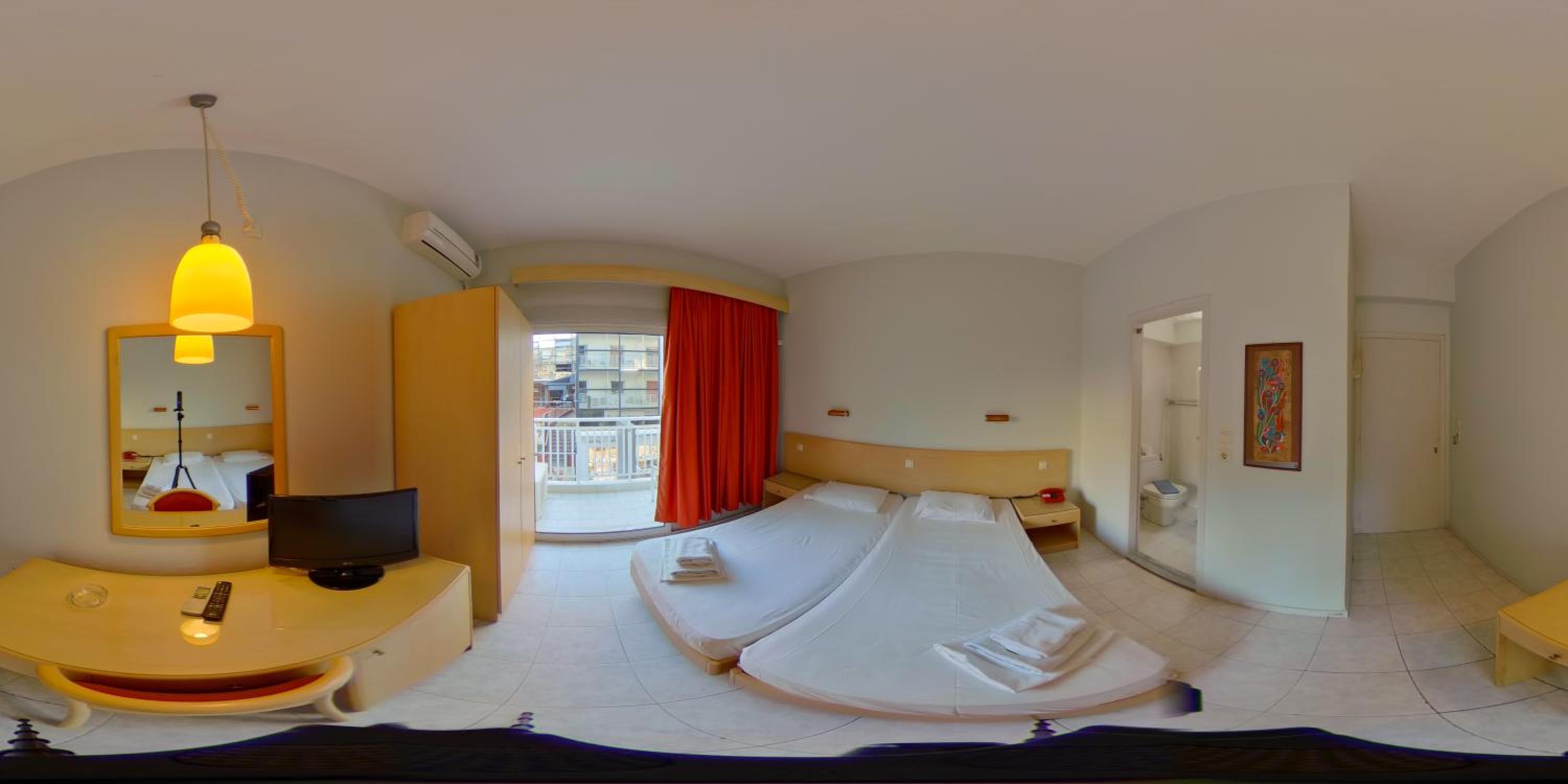 Standard Double or Twin Room with Balcony - Photo 28