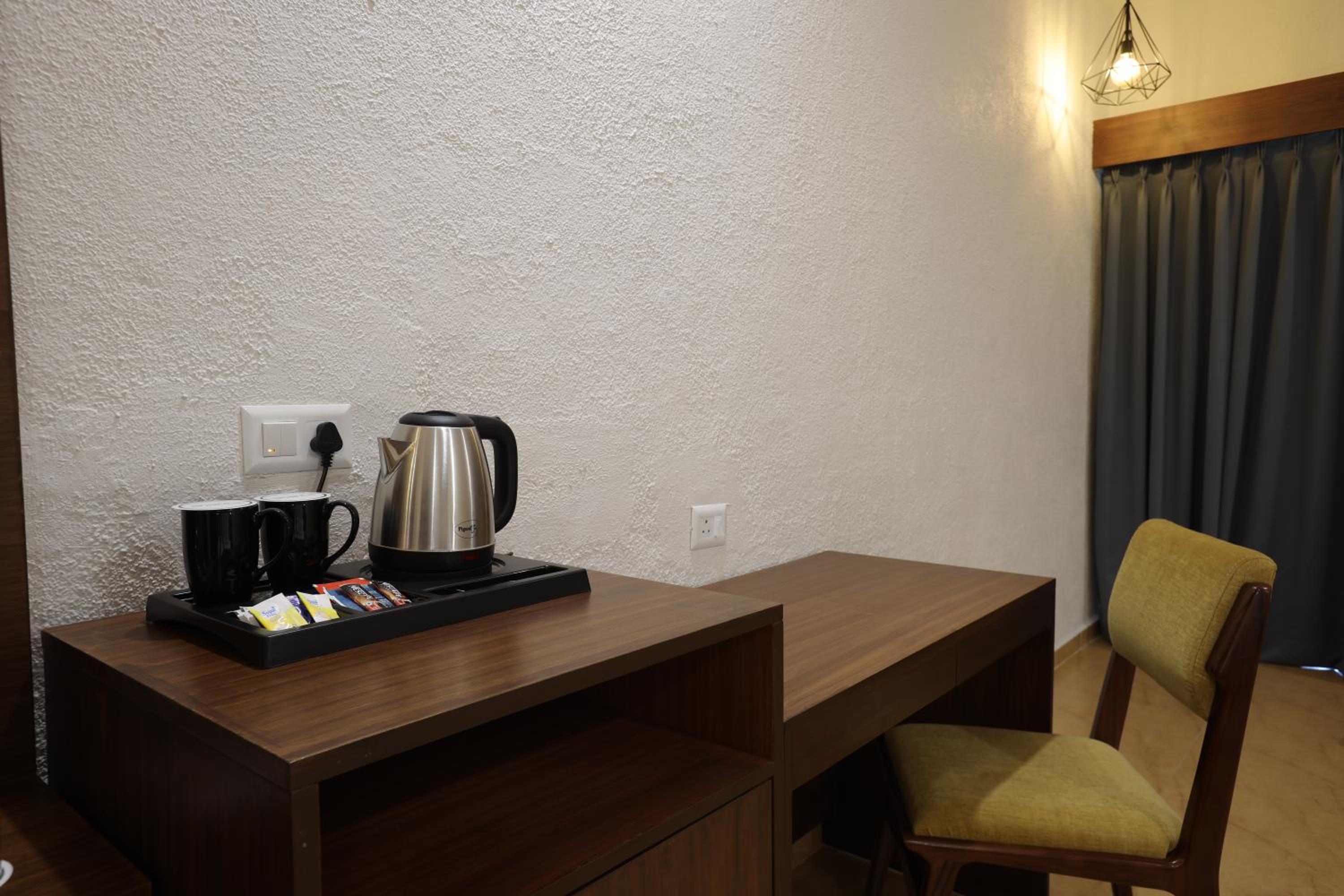 Standard Double Room- 20% off on F&B and Laundry photo 3