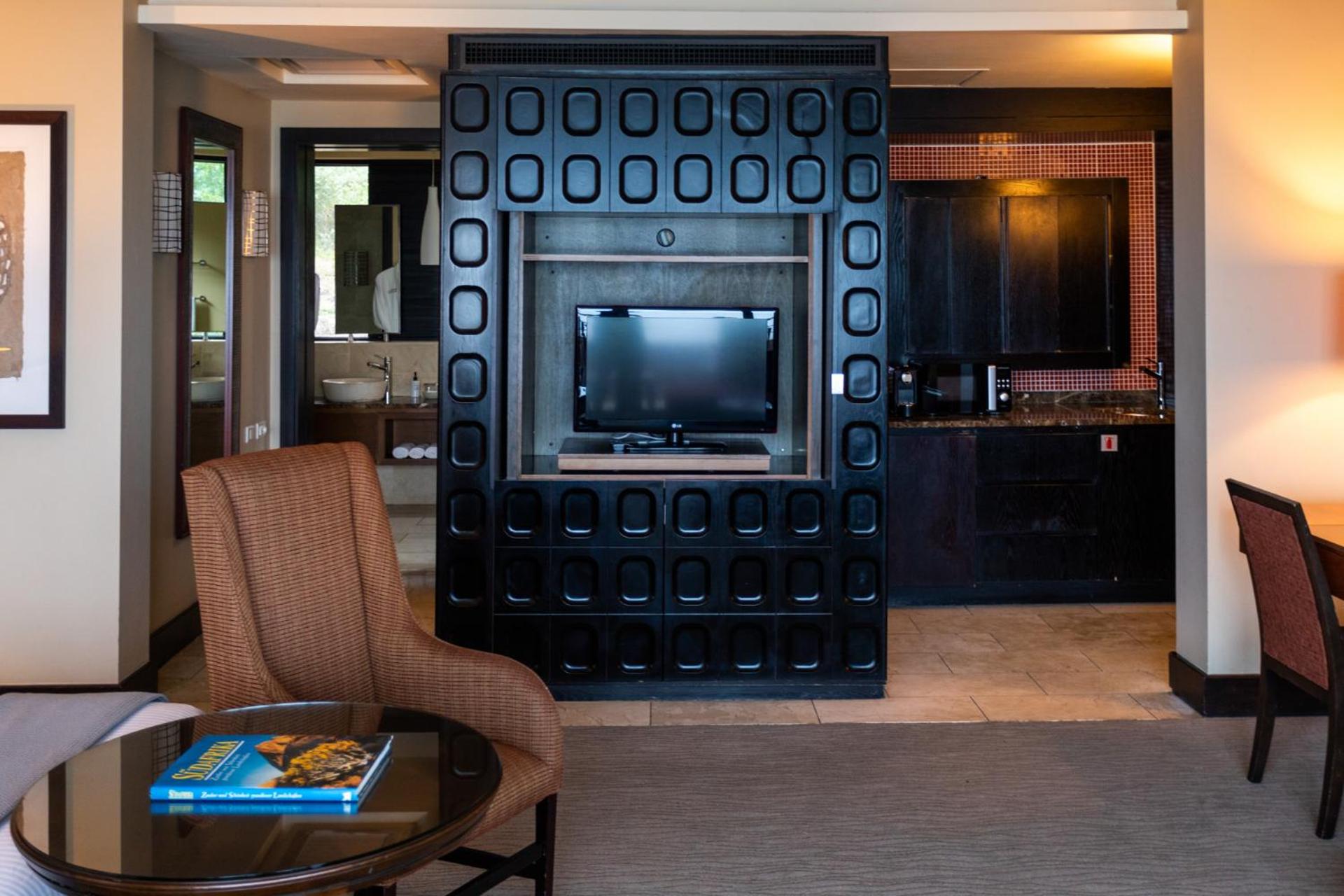 Upper Floor Standard Suite