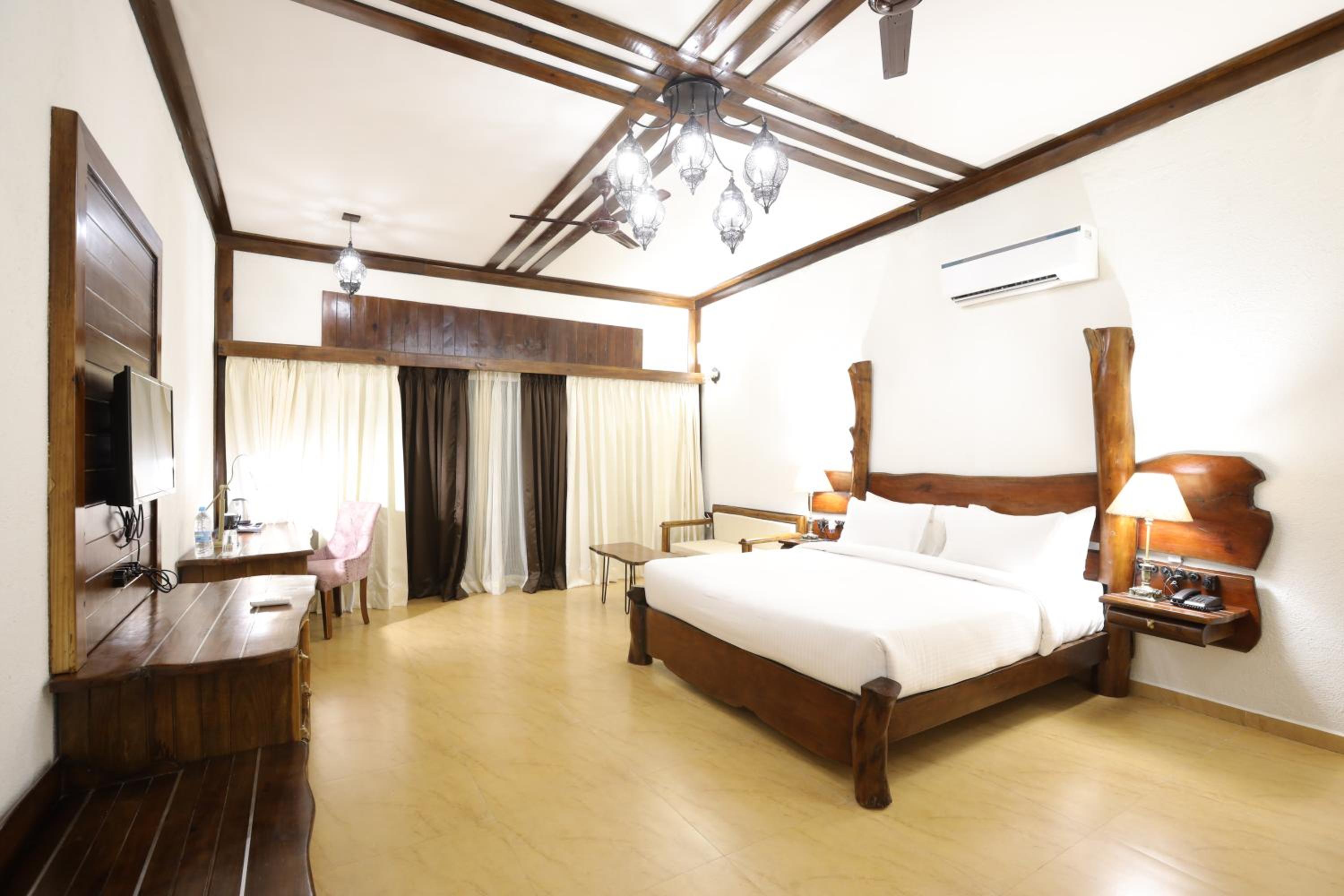 Superior Double Room - 20% off on F&B and Laundry
