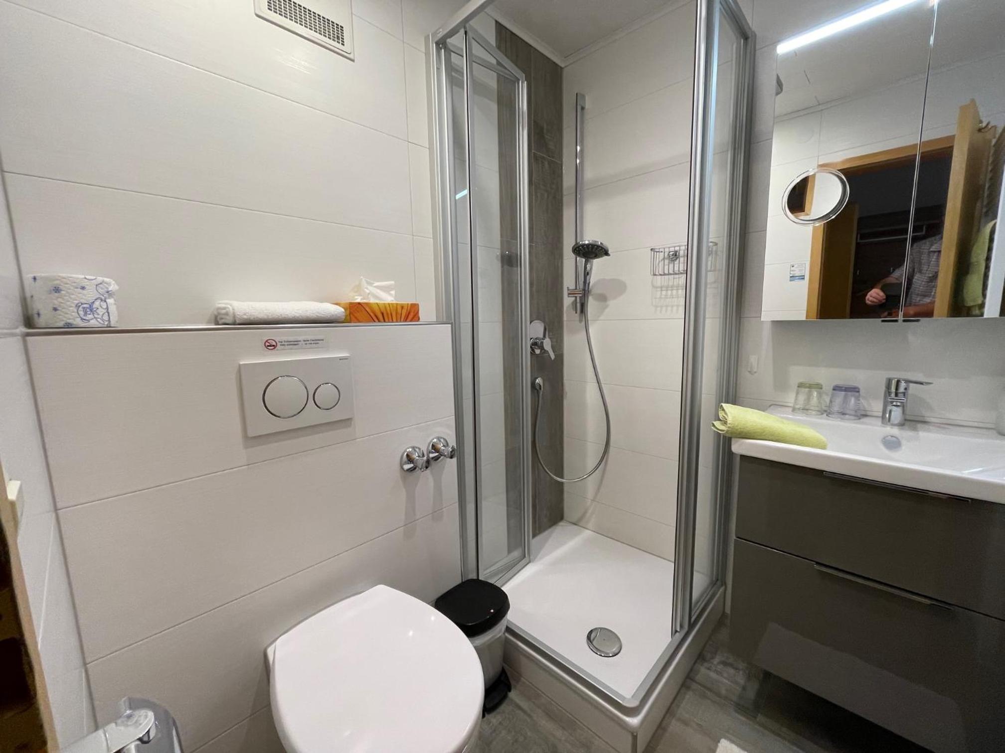 Double Room - Photo 6