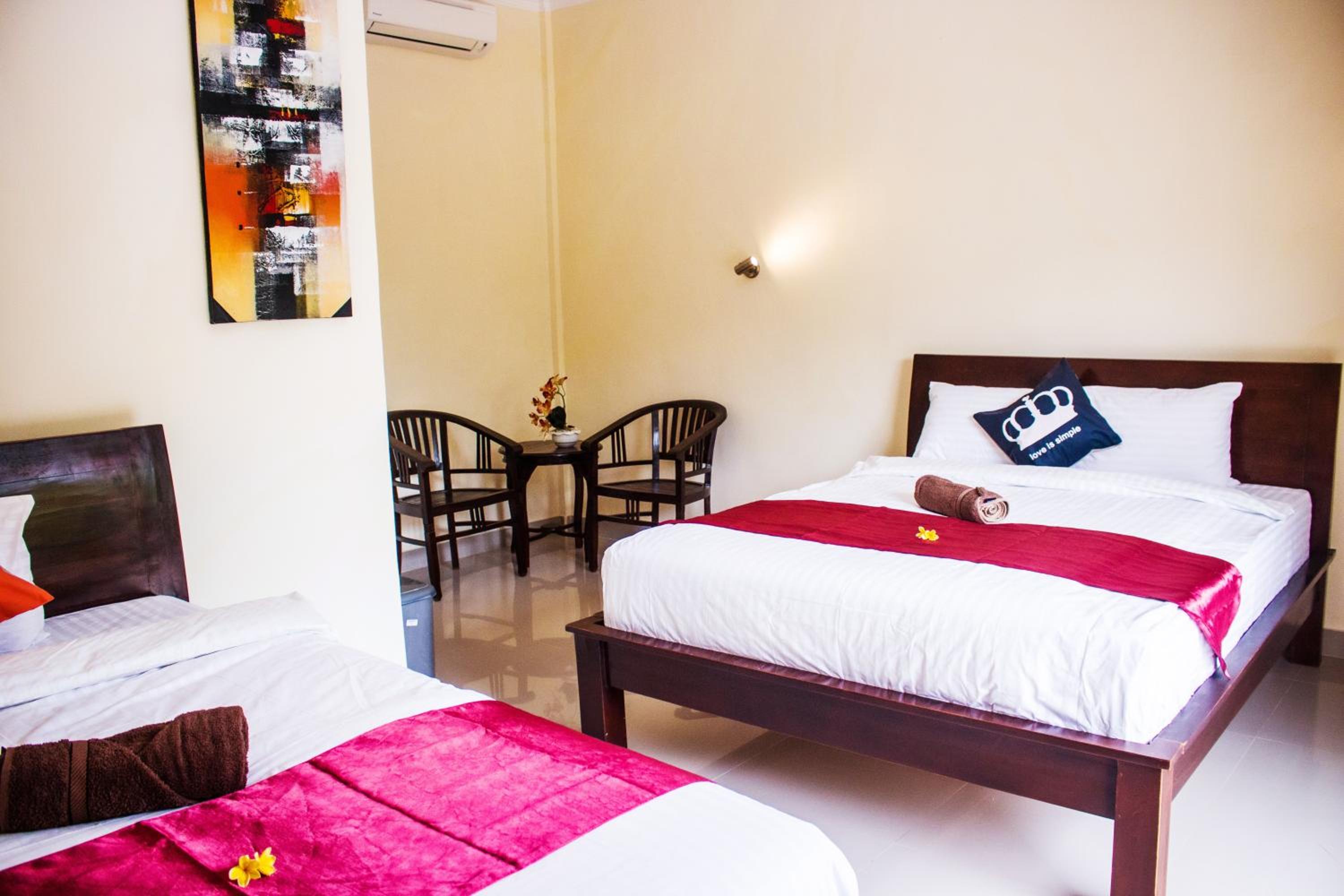 Double or Twin Room with Mountain View