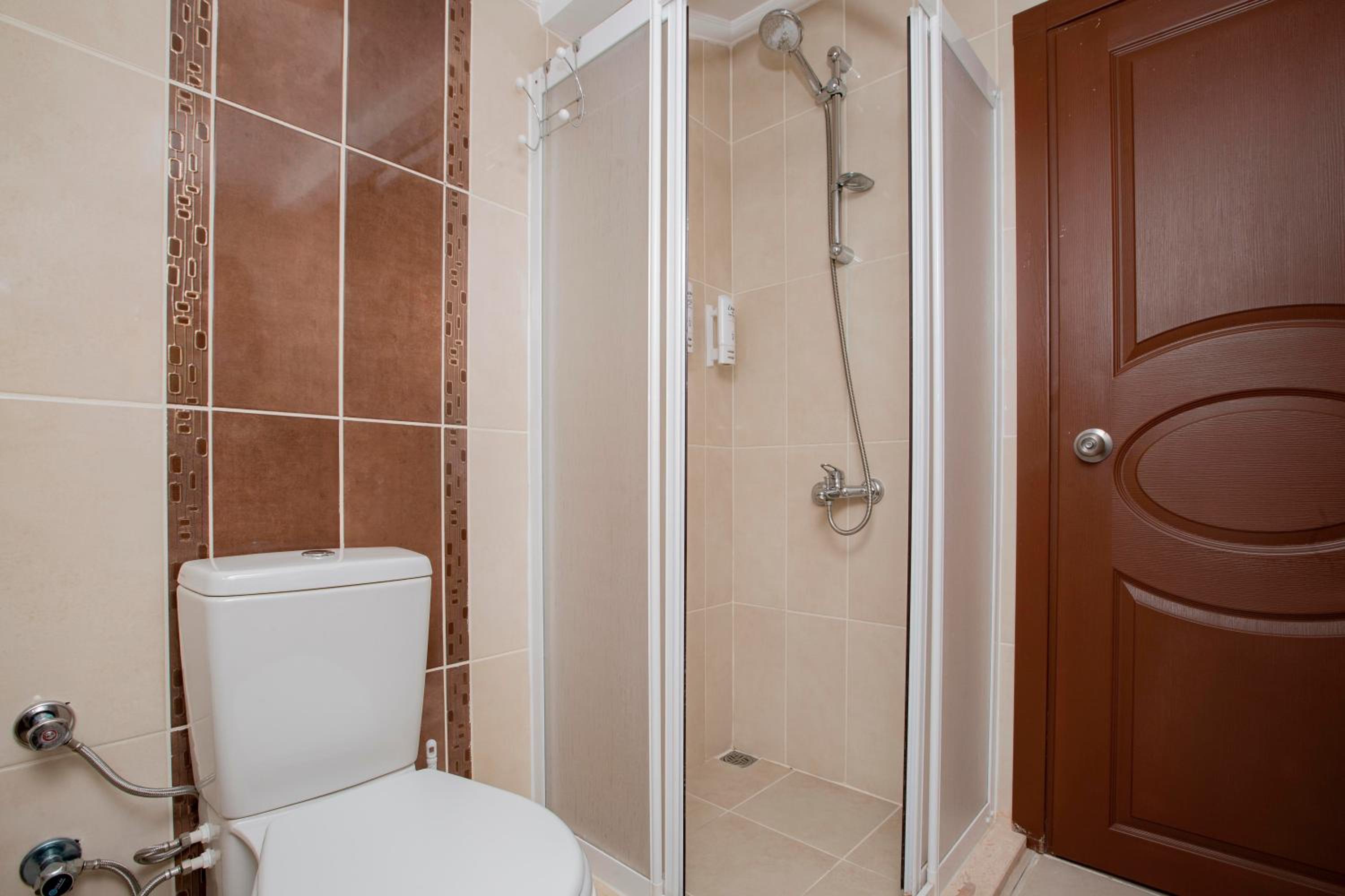 Budget Double Room - Photo 7