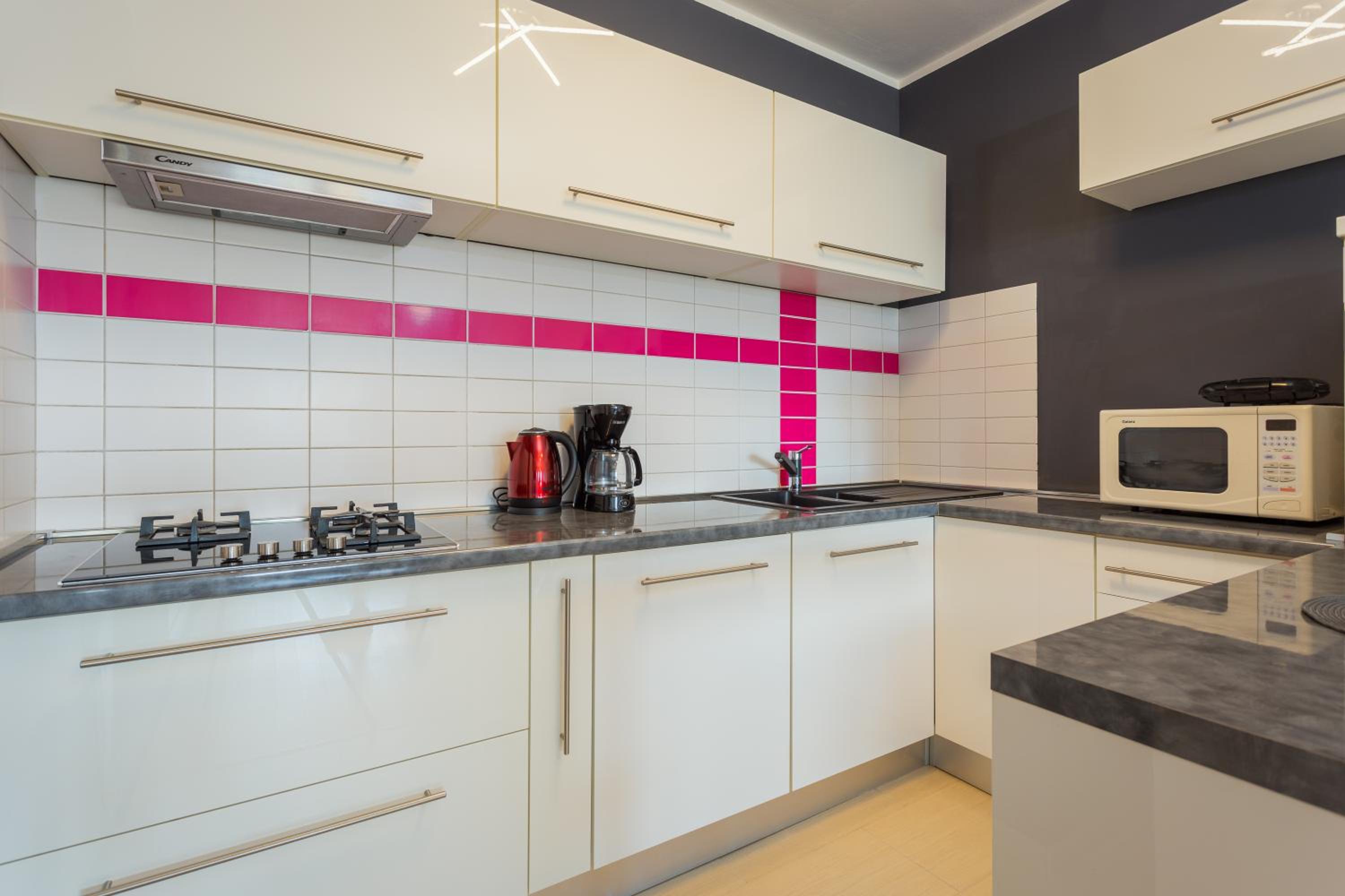 One-Bedroom Apartment - Photo 10