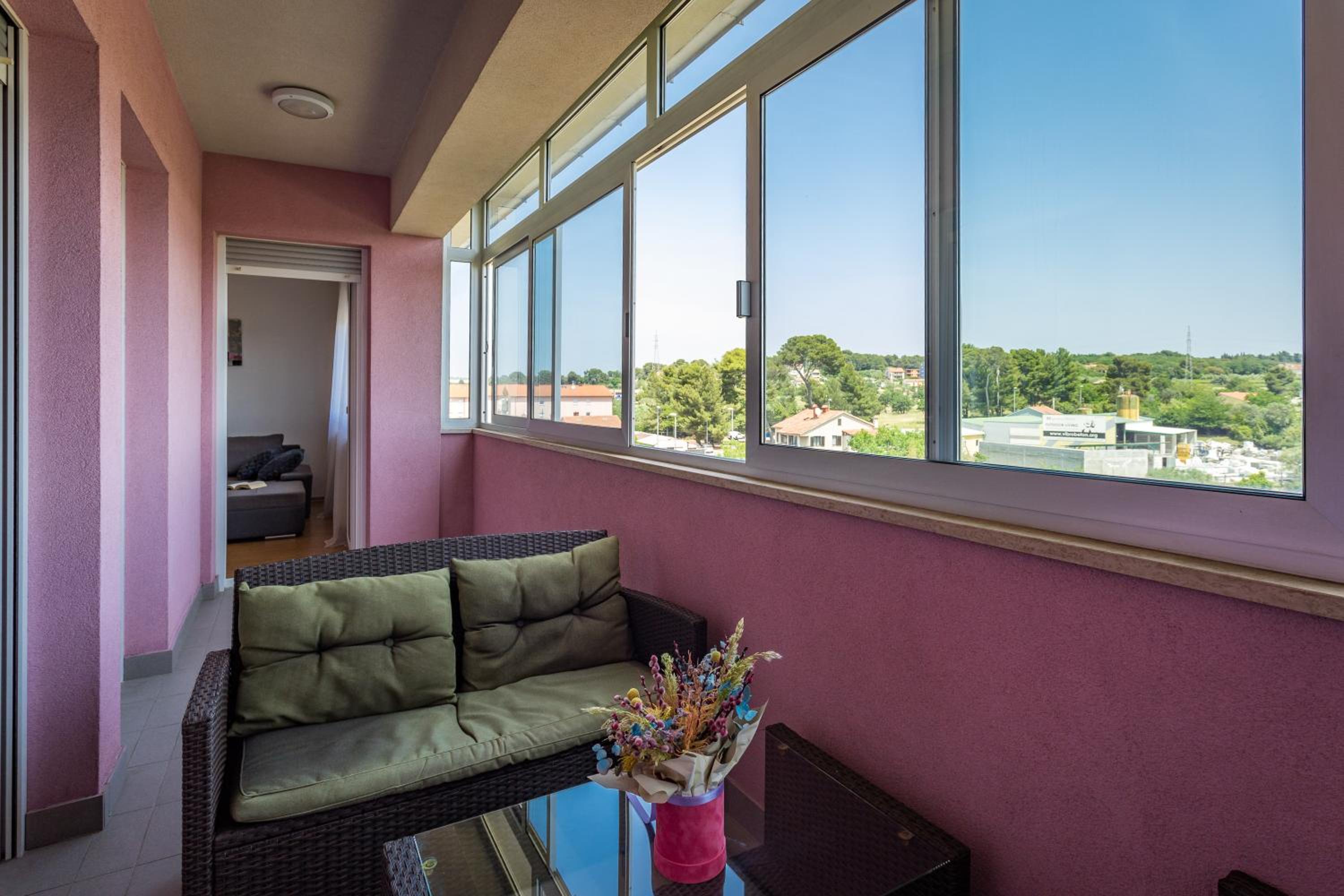 One-Bedroom Apartment - Photo 23