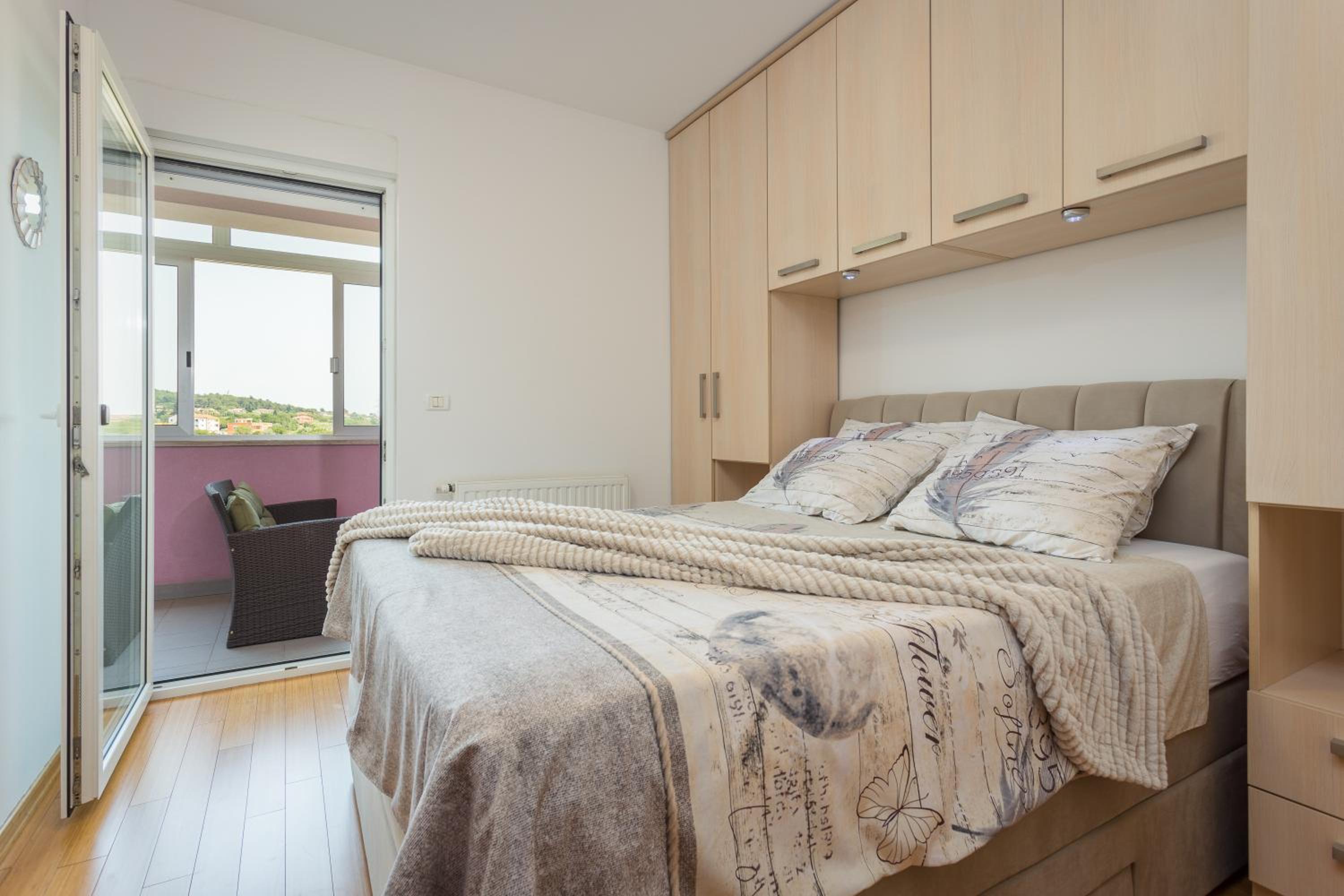One-Bedroom Apartment - Photo 24