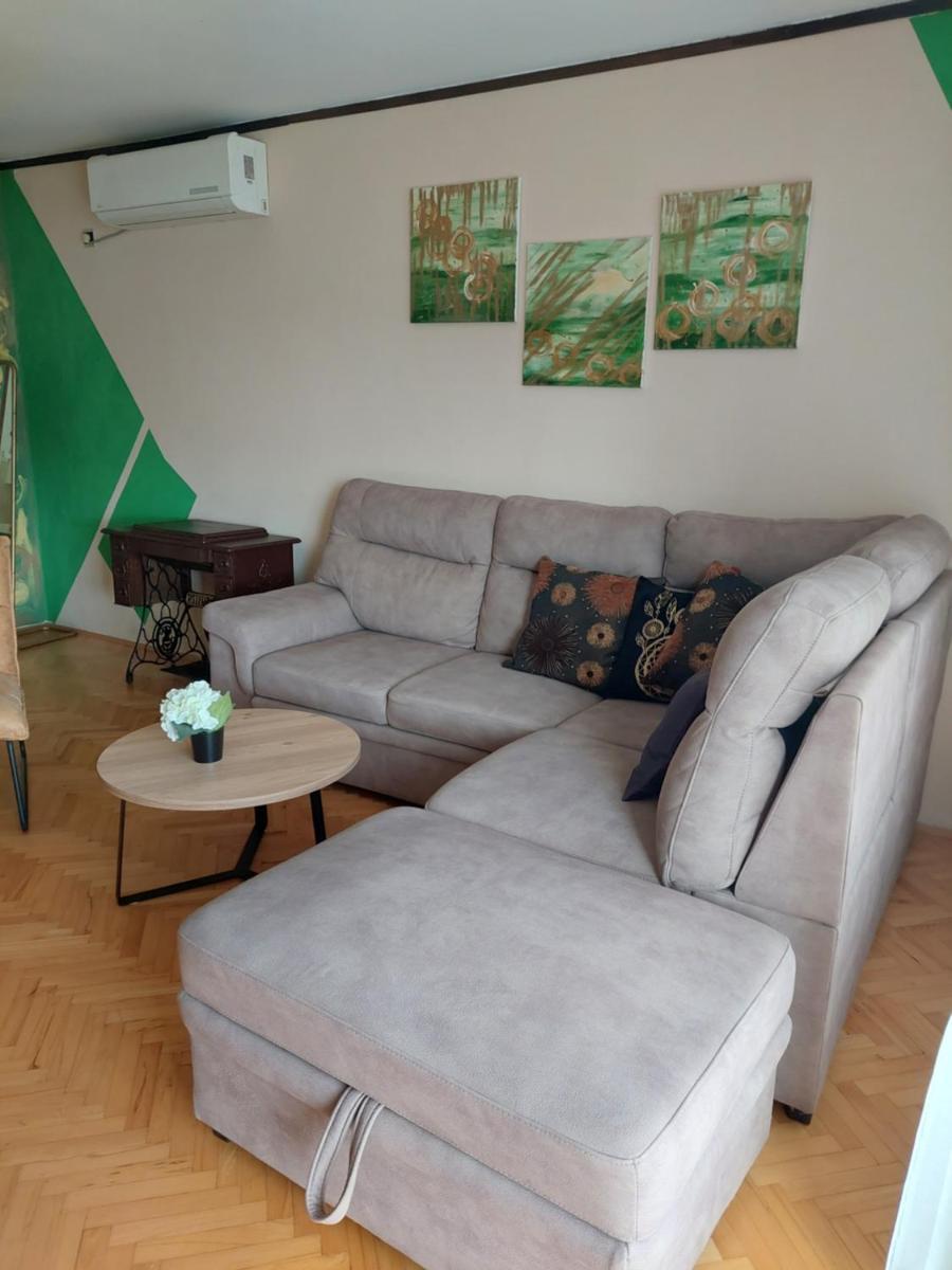 Apartment photo 3