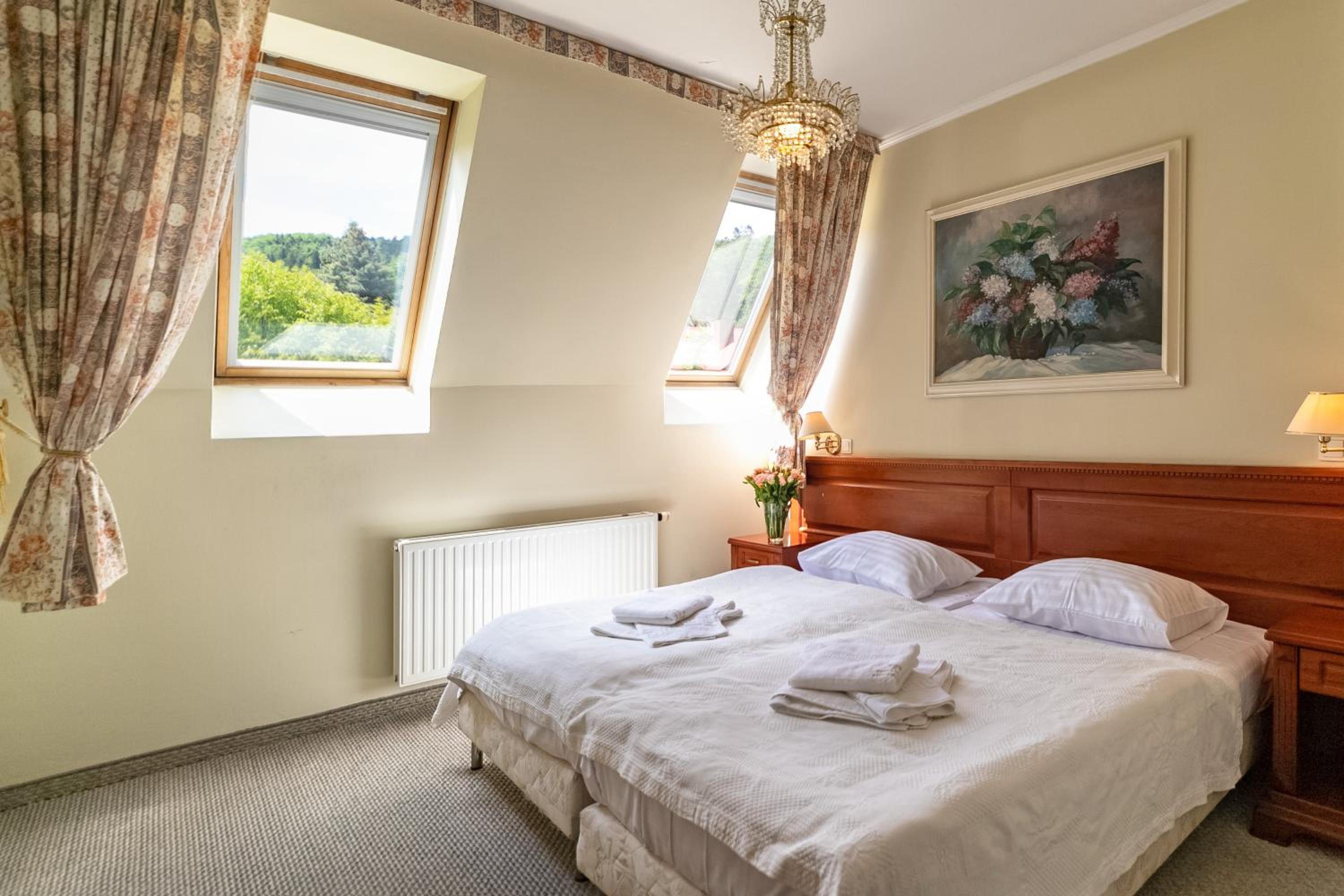 Quadruple Room with Balcony - Photo 1