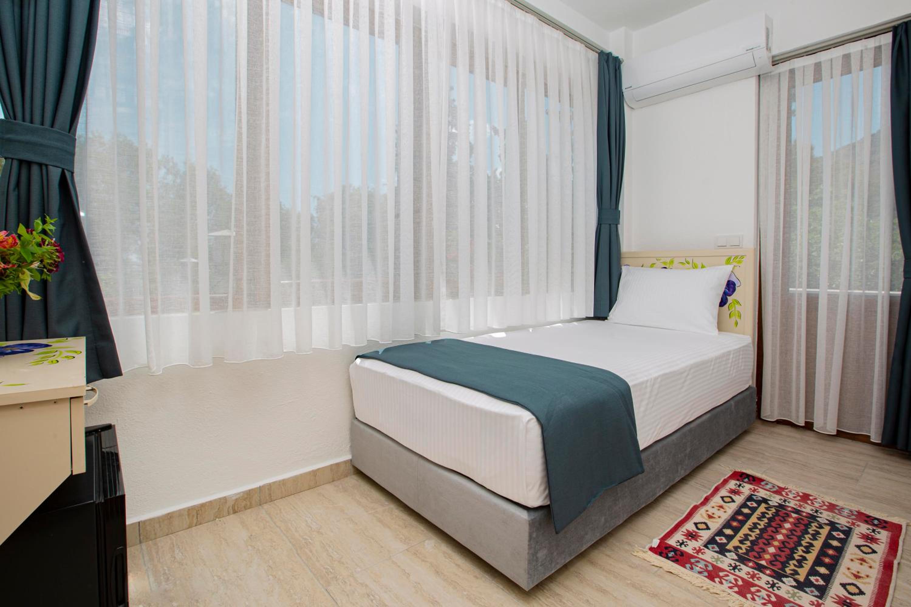 Suite - Photo 9