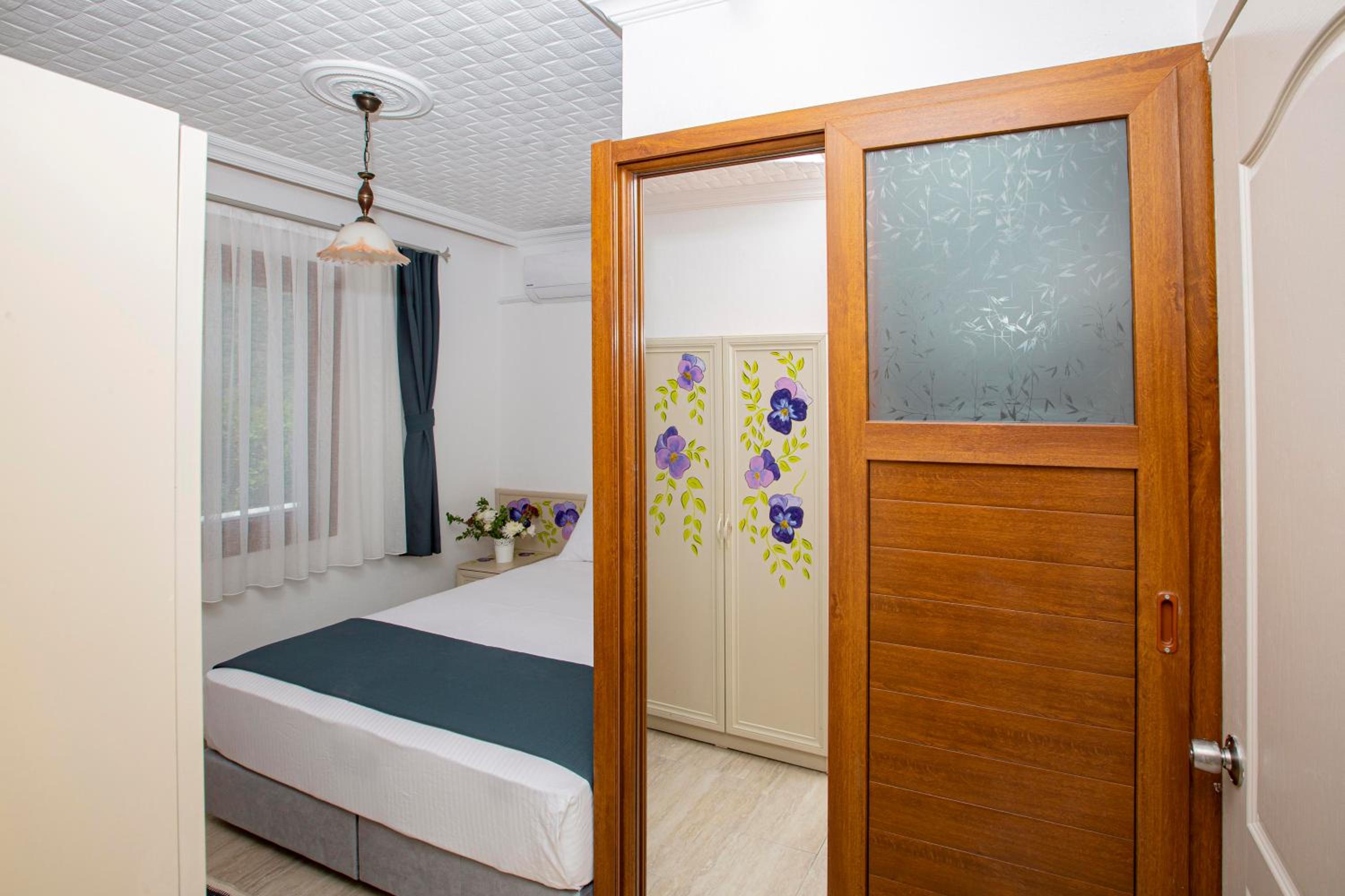 Suite - Photo 6