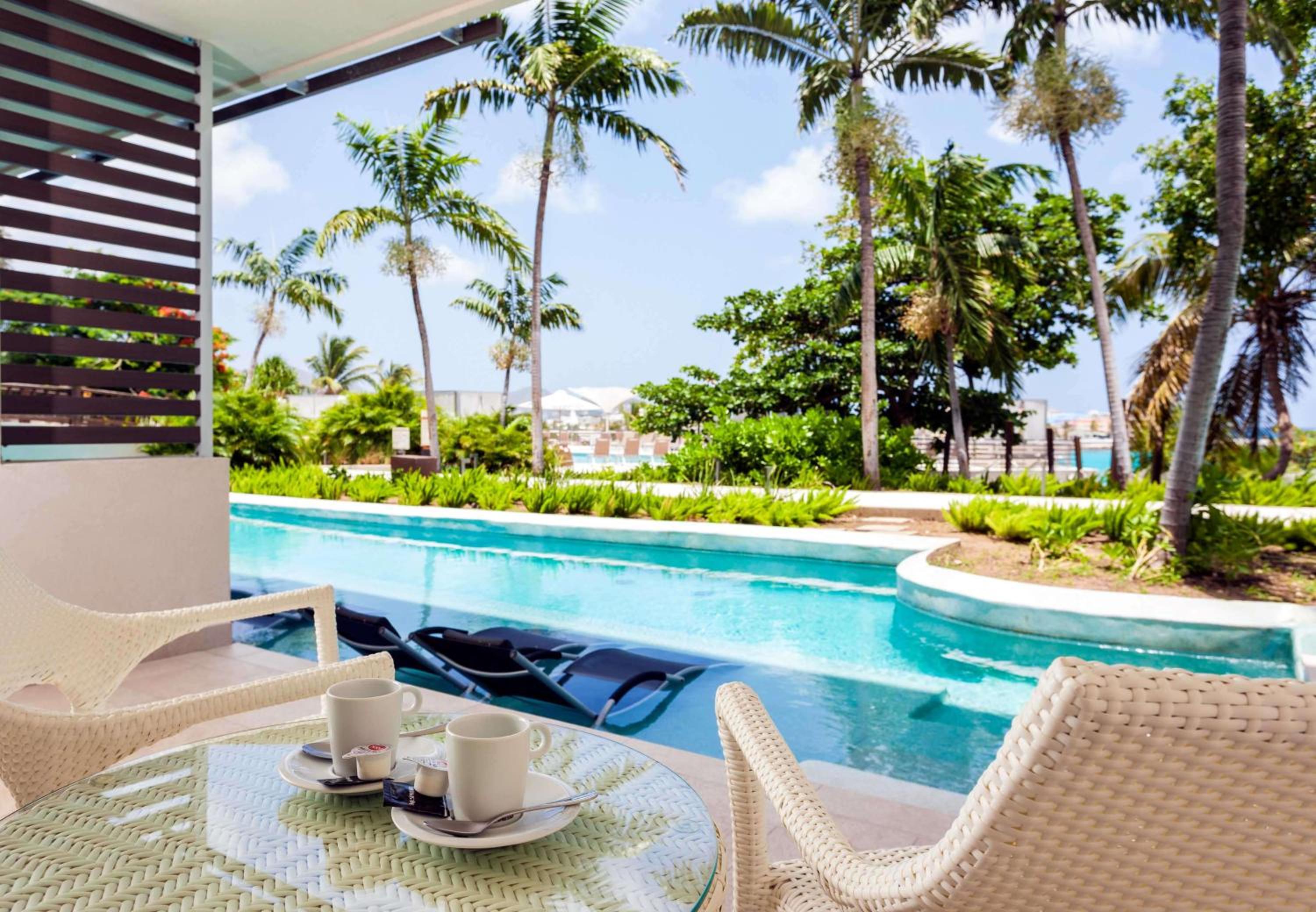Swim Out Junior Suite