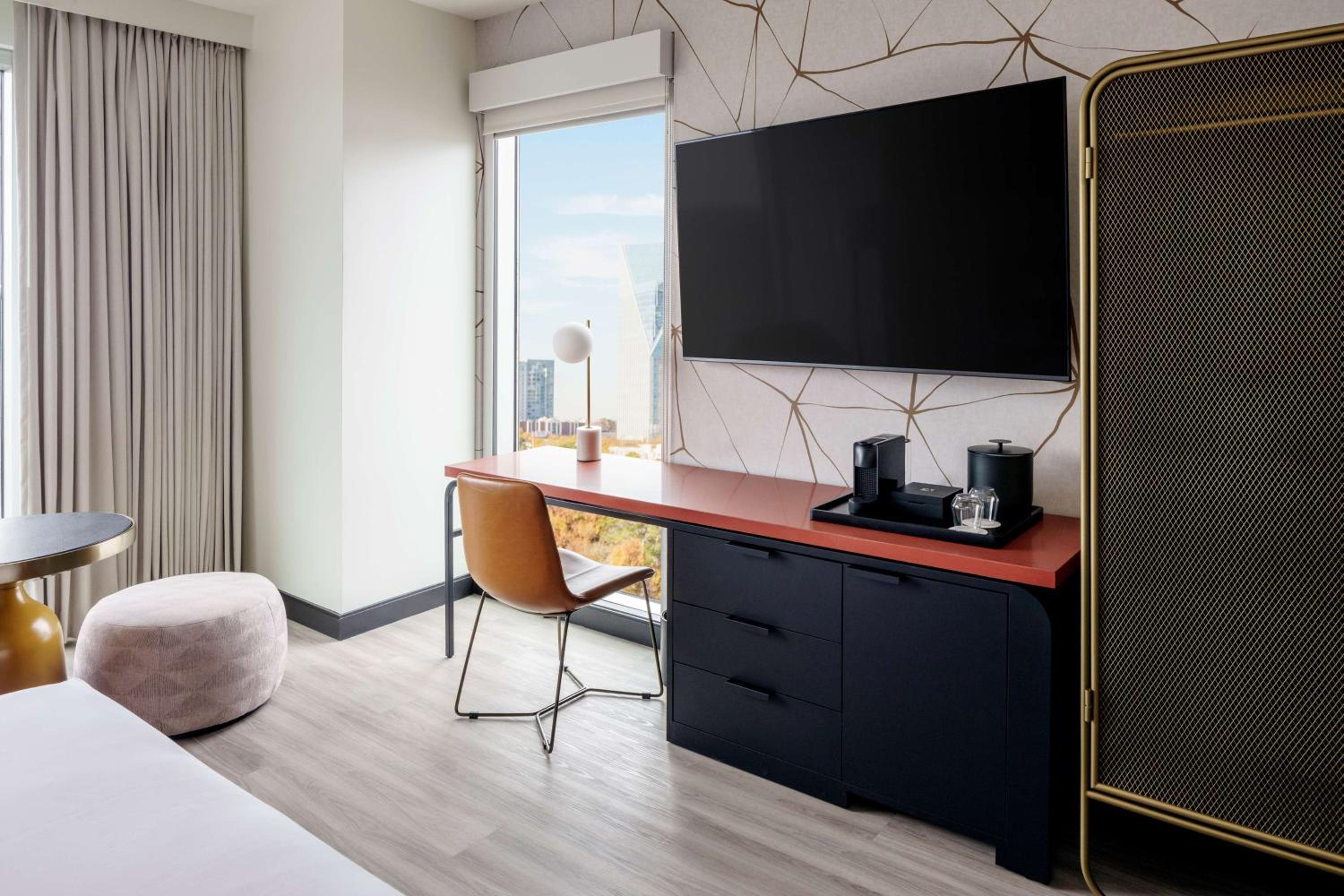 Corner King Room - Photo 7