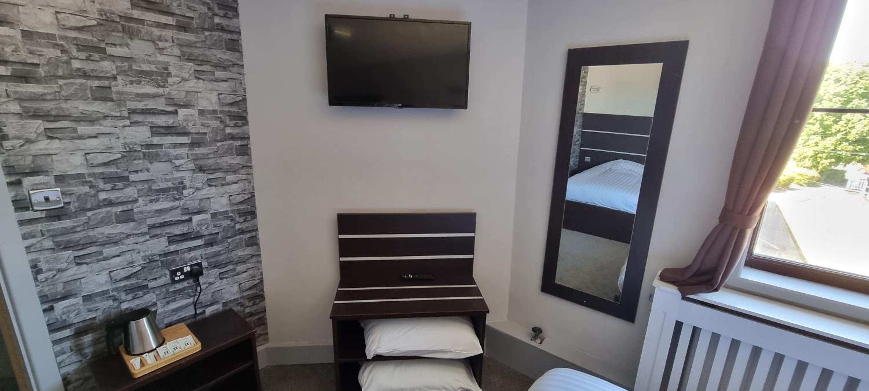 Double Room - Disability Access - Photo 3