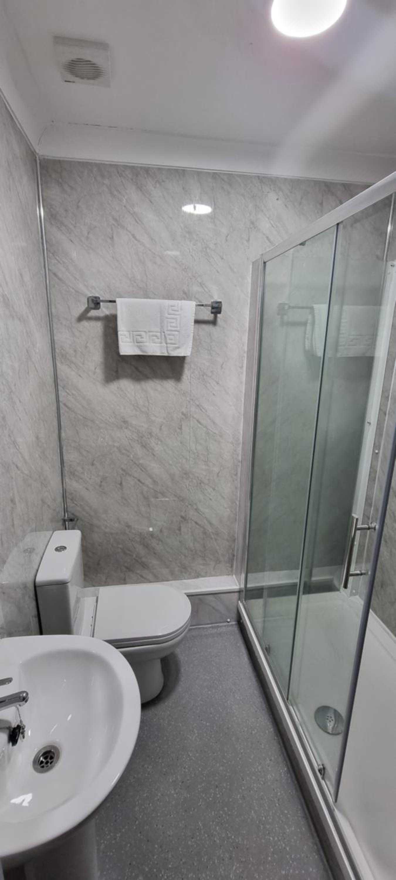 Deluxe Double Or Twin Room photo 2