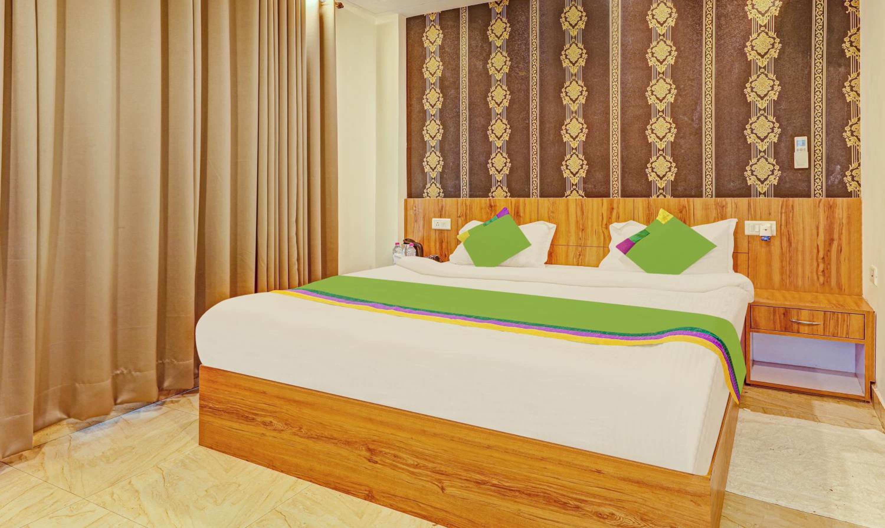 Standard Double Room - Photo 10