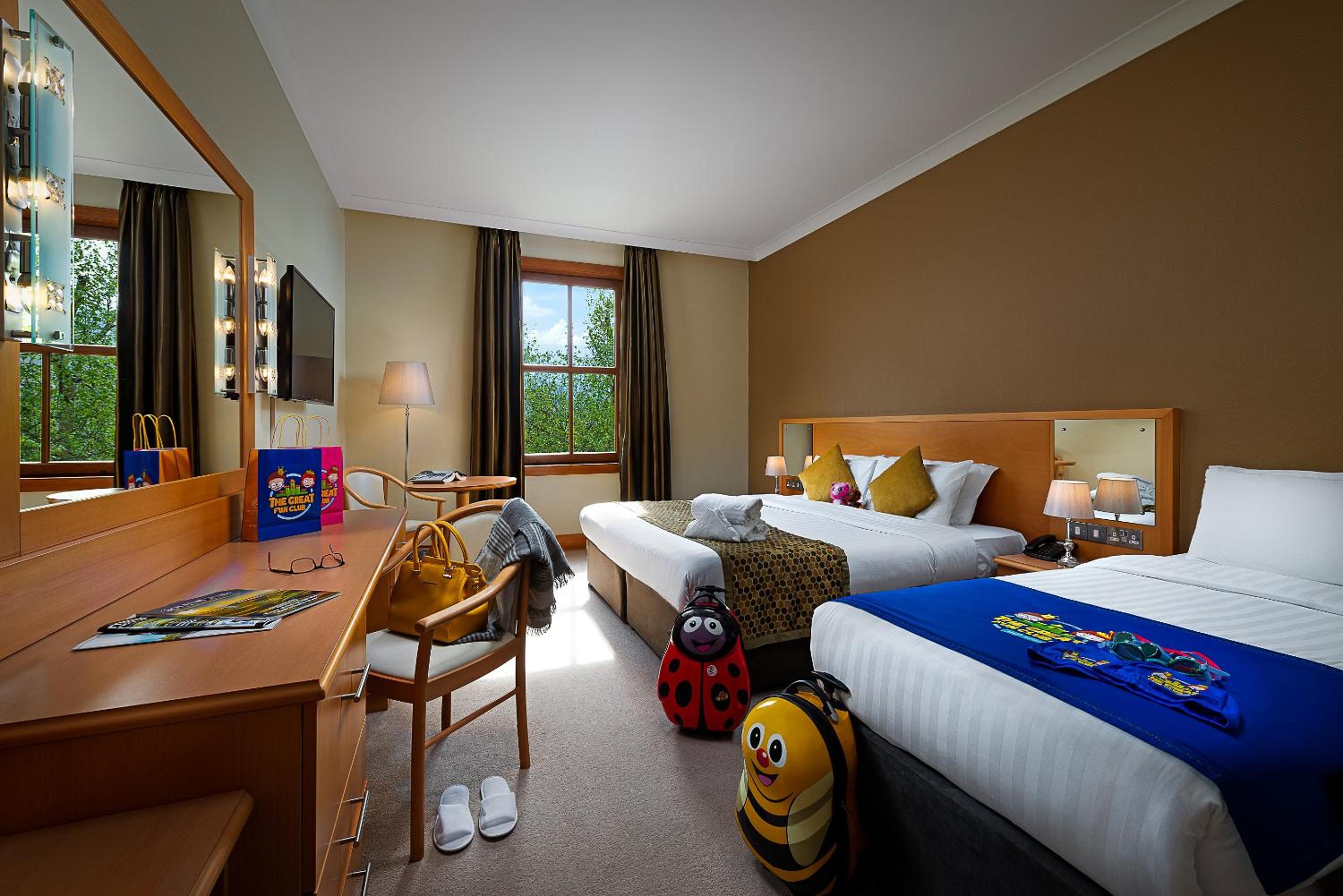 Family Room (2 Adults + 2 Children) - Photo 1