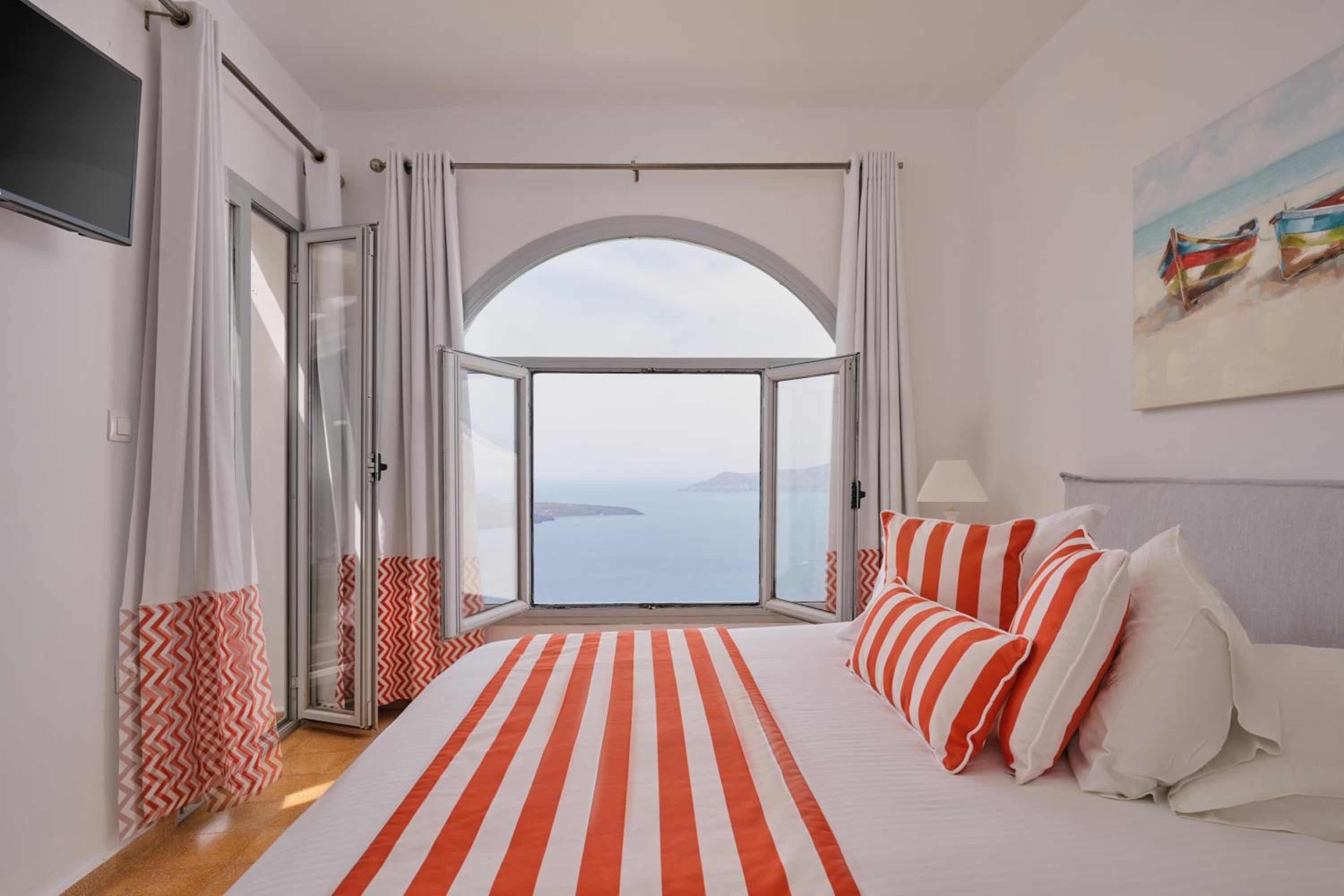 Superior Suite with Caldera View - Photo 12