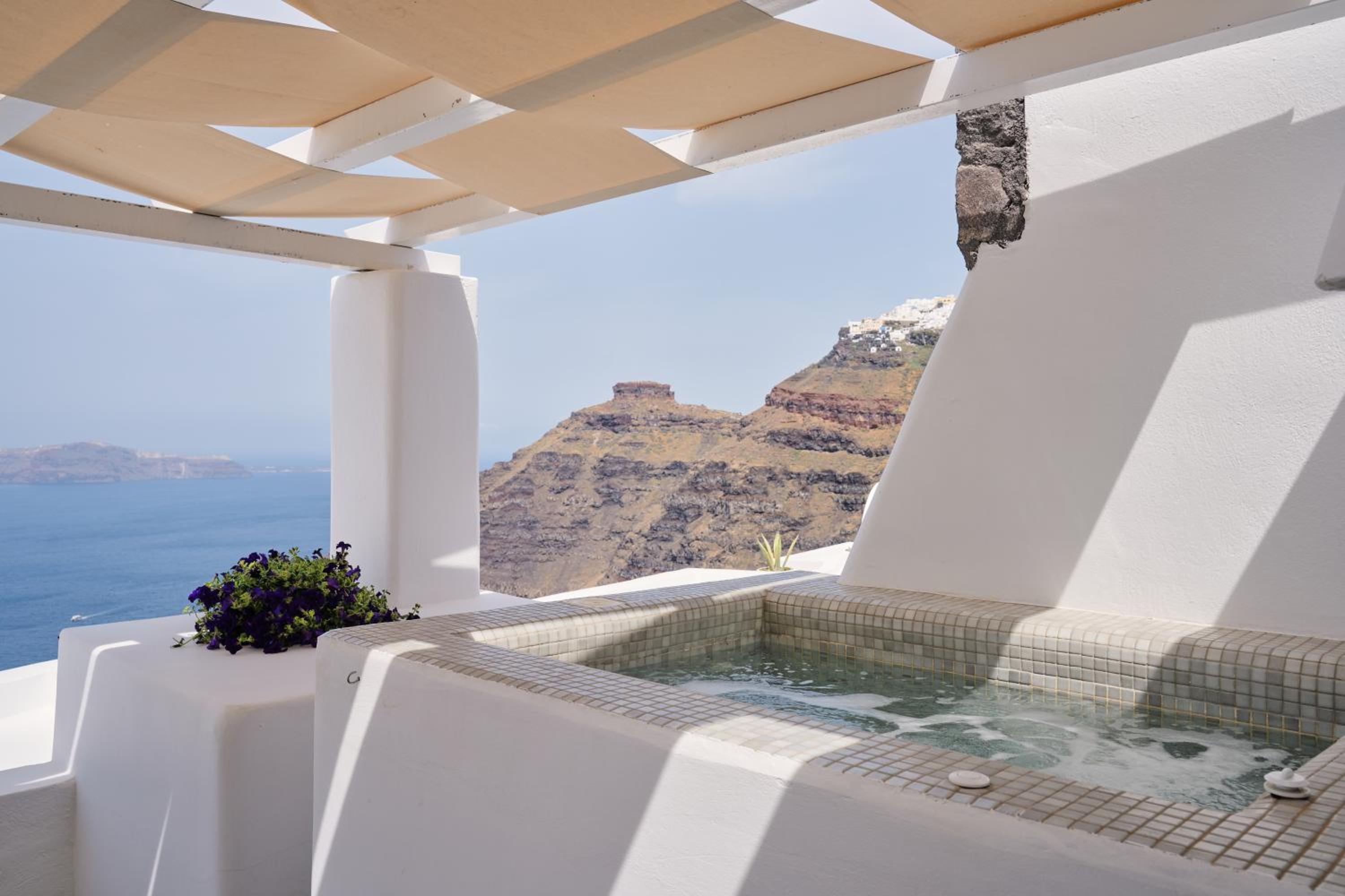 Suite with Hot Tub - Photo 13