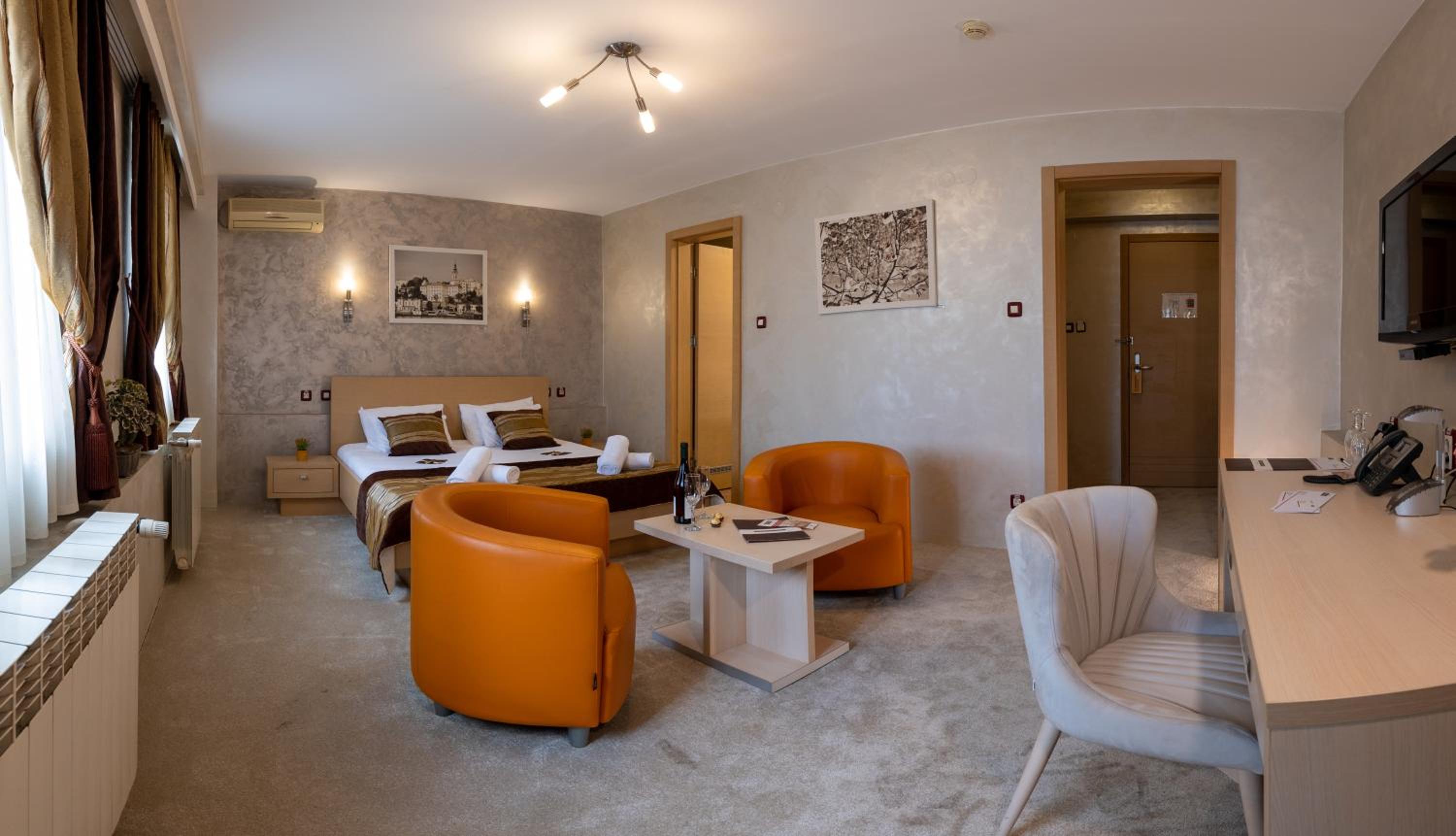 Superior Twin or Double Room - Photo 5