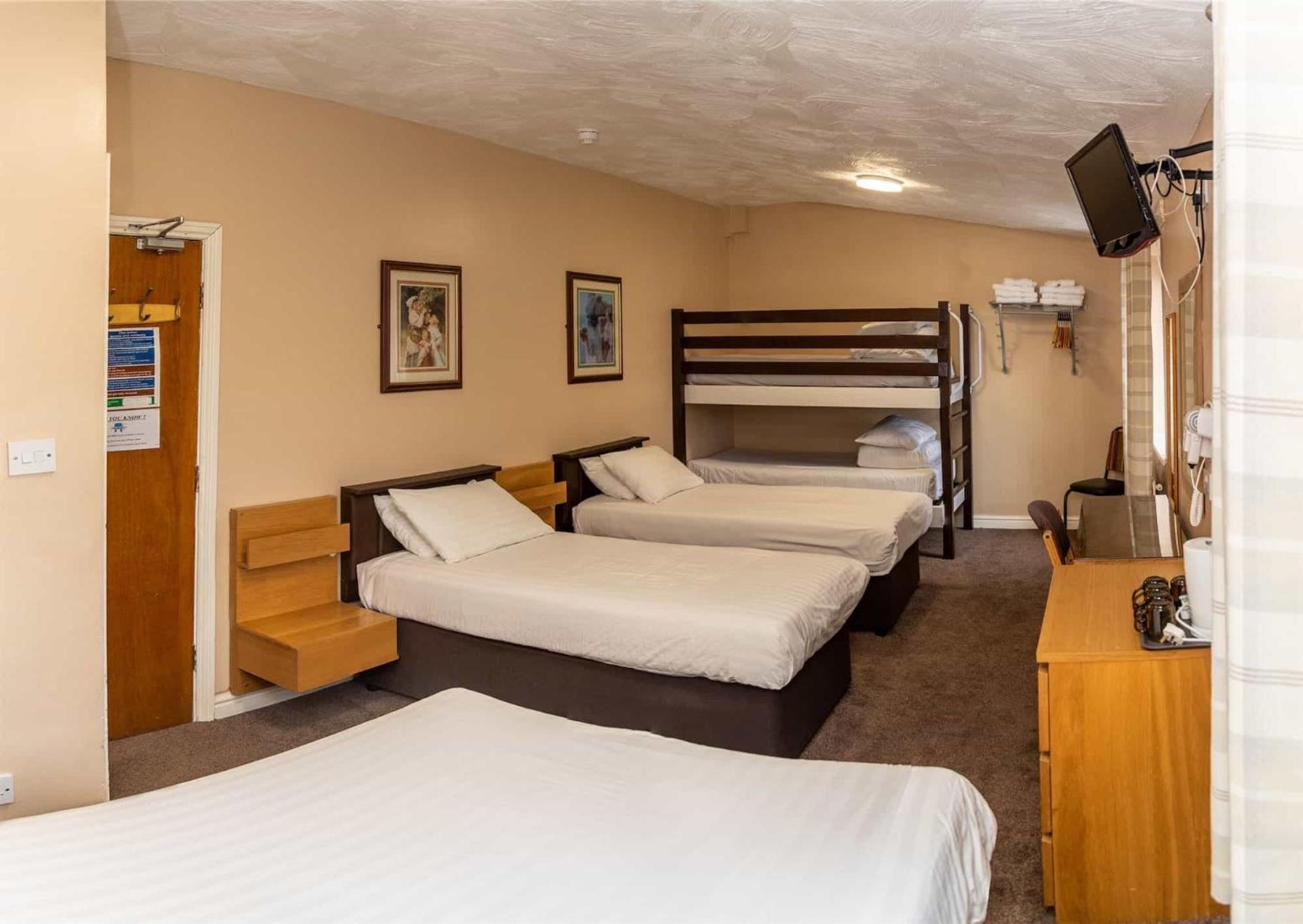 Family Room (Sleeps 5)