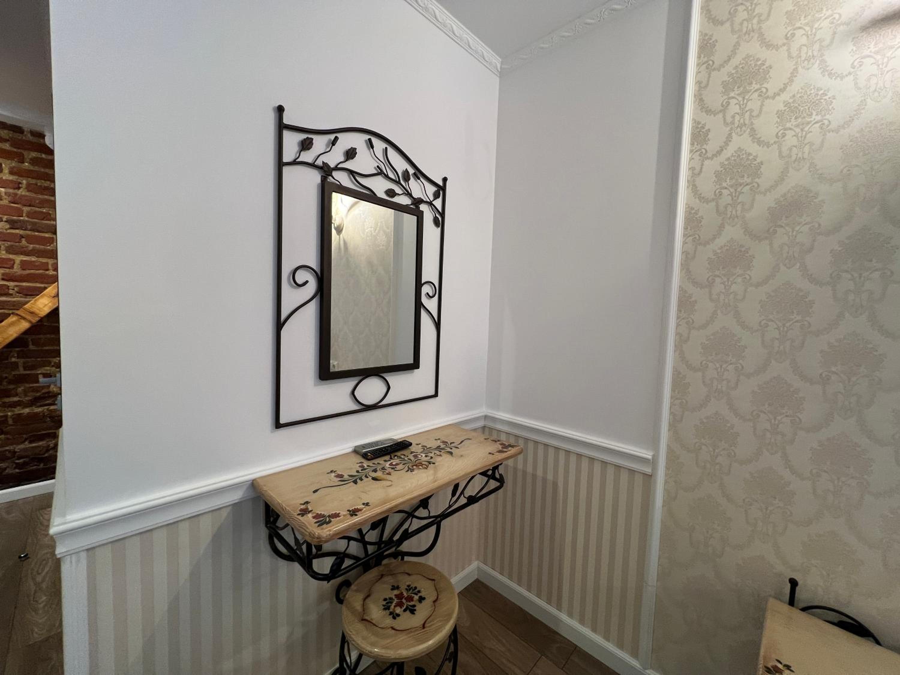 Deluxe Room - Photo 4