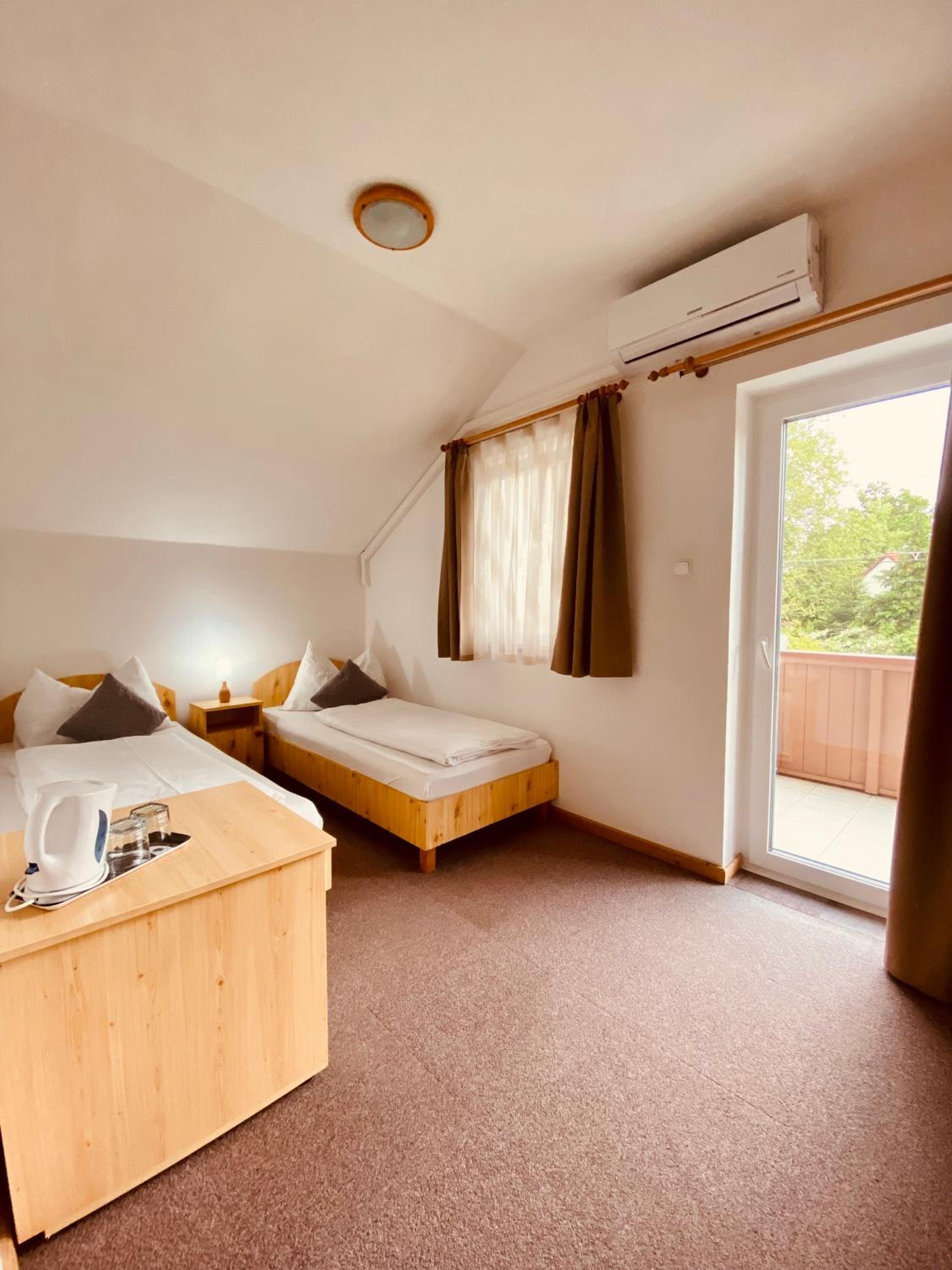 Twin Room photo 1