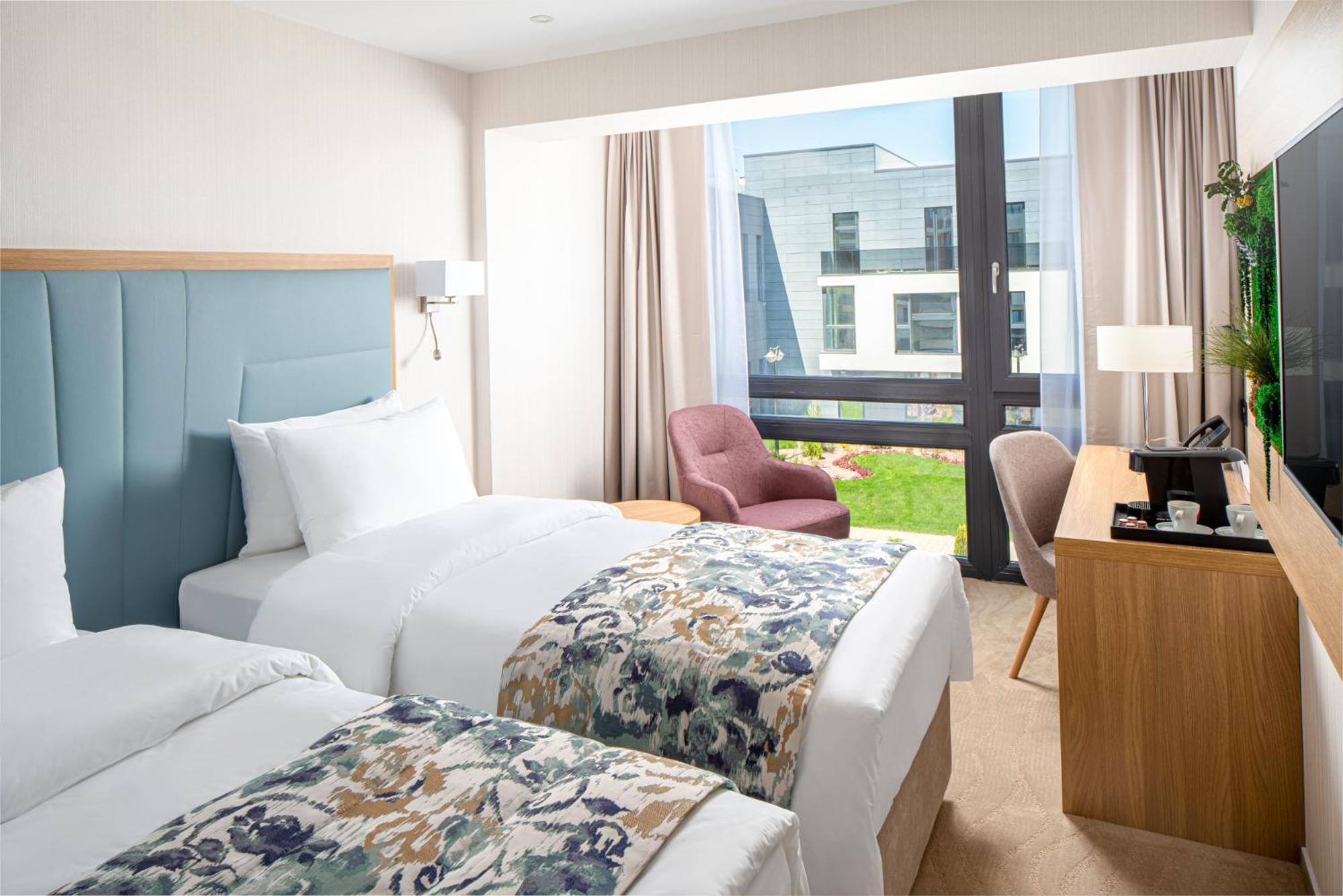 Standard Double or Twin Room - Photo 1
