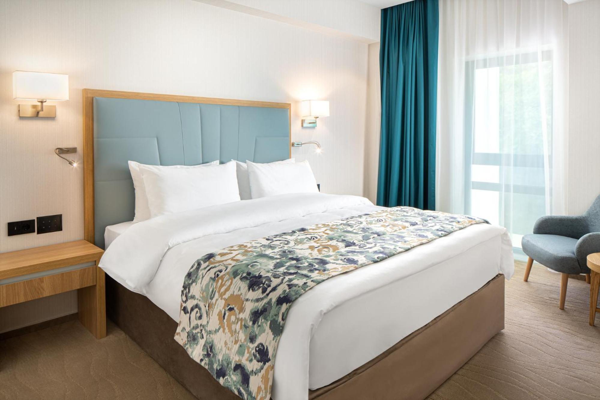 Suite with Balcony - Photo 3