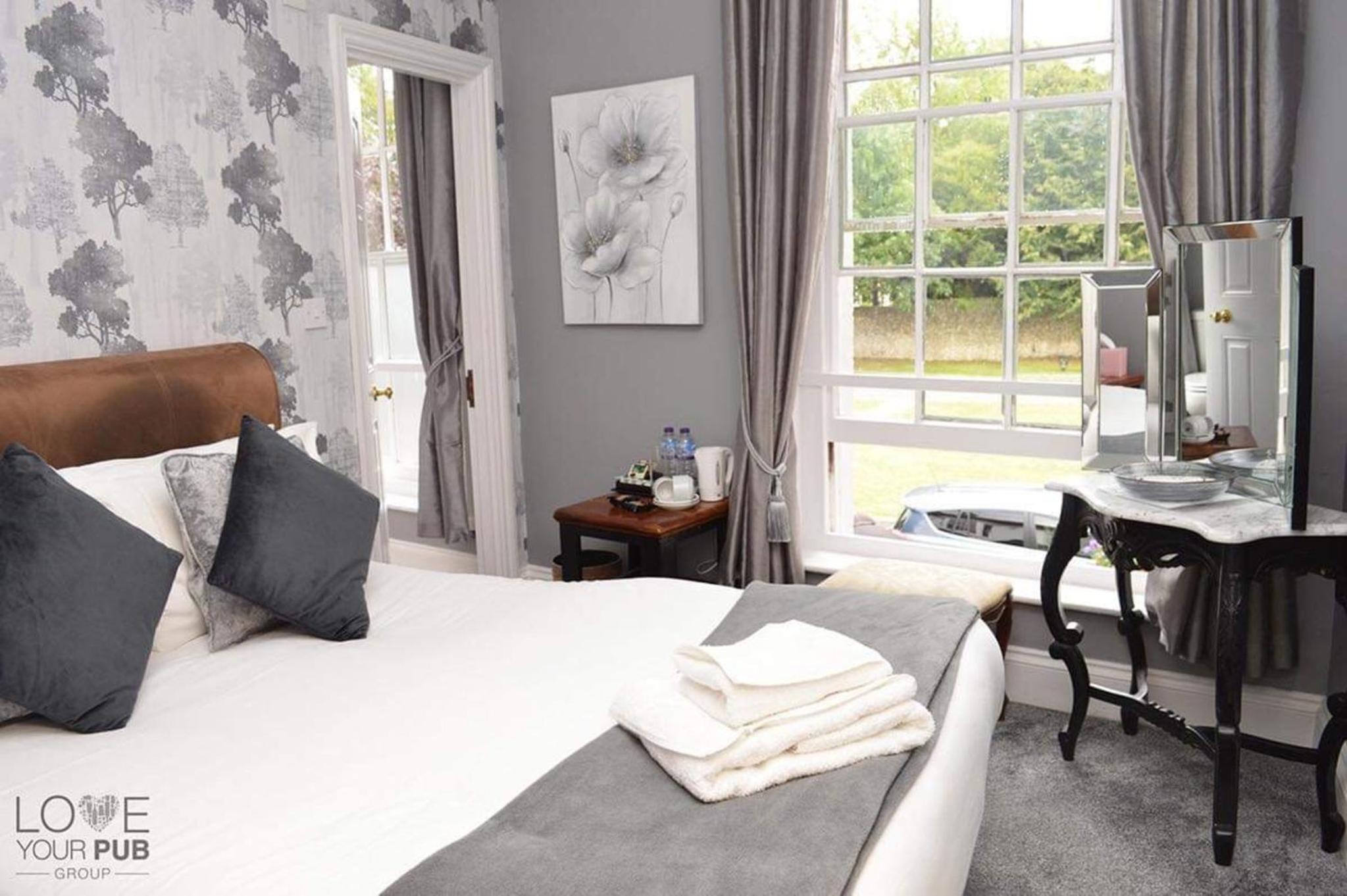 Double Room with Private Bathroom - Photo 3
