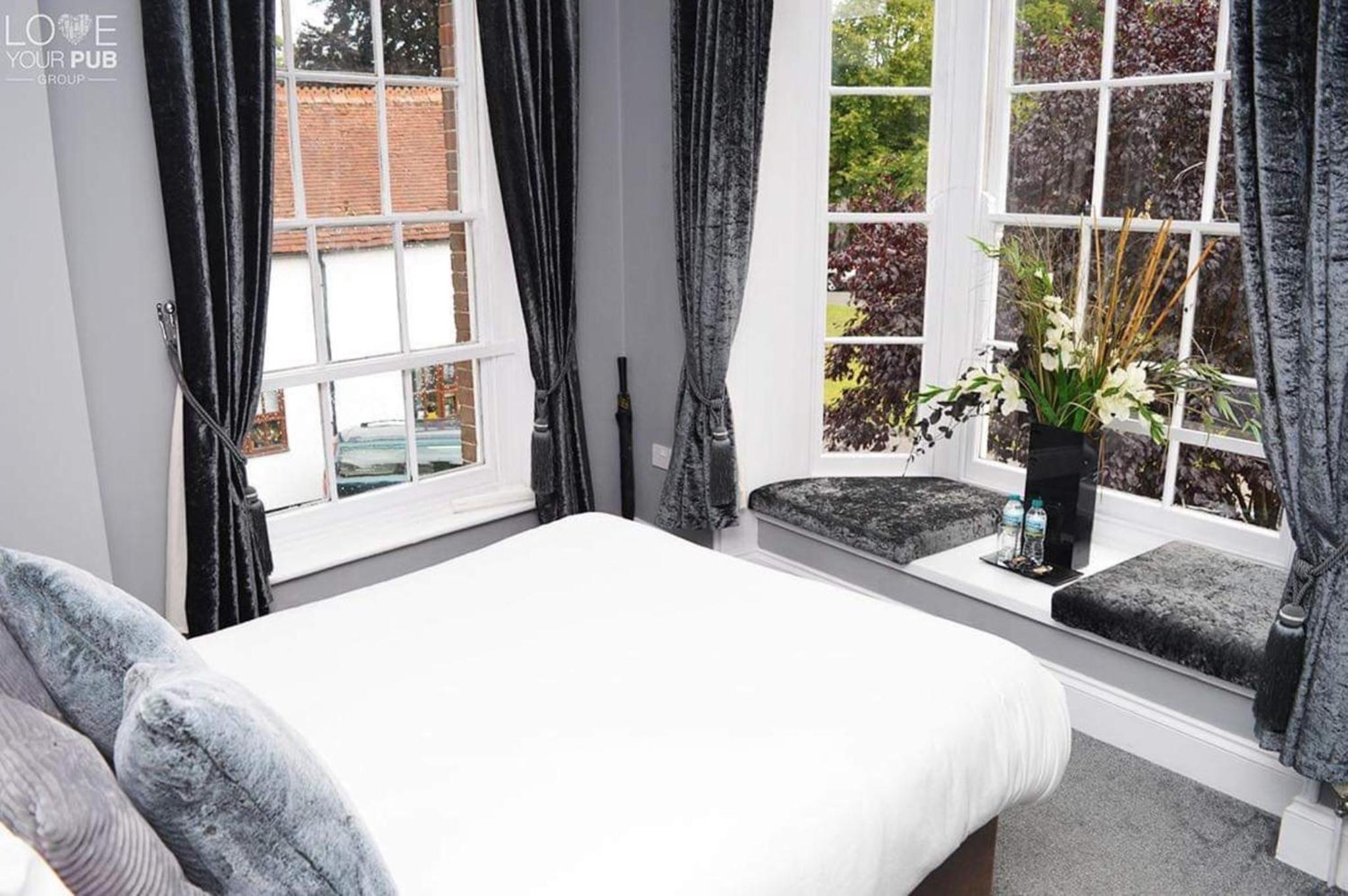 Double Room with Private Bathroom - Photo 4