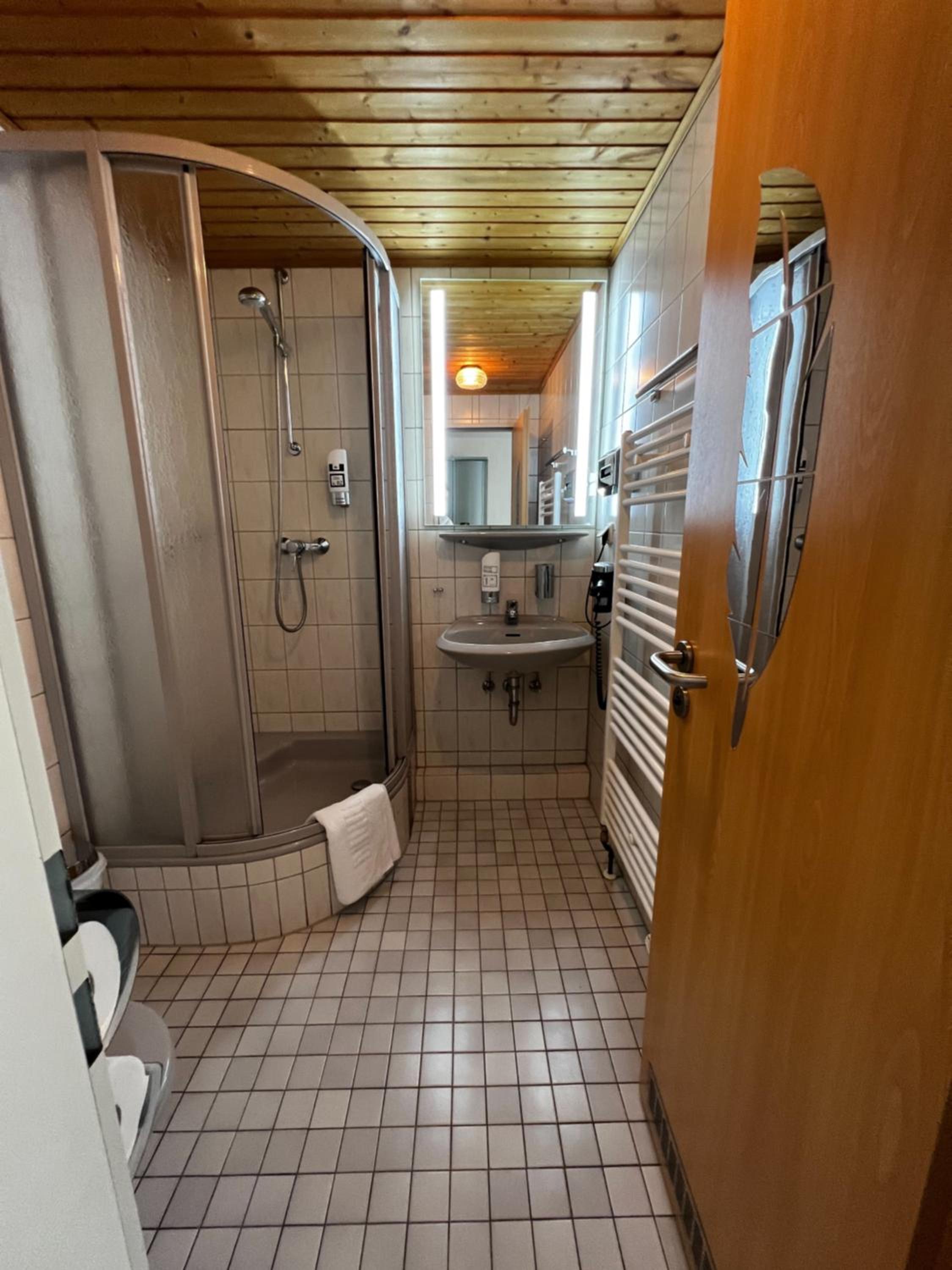 Deluxe Double Room - Photo 7