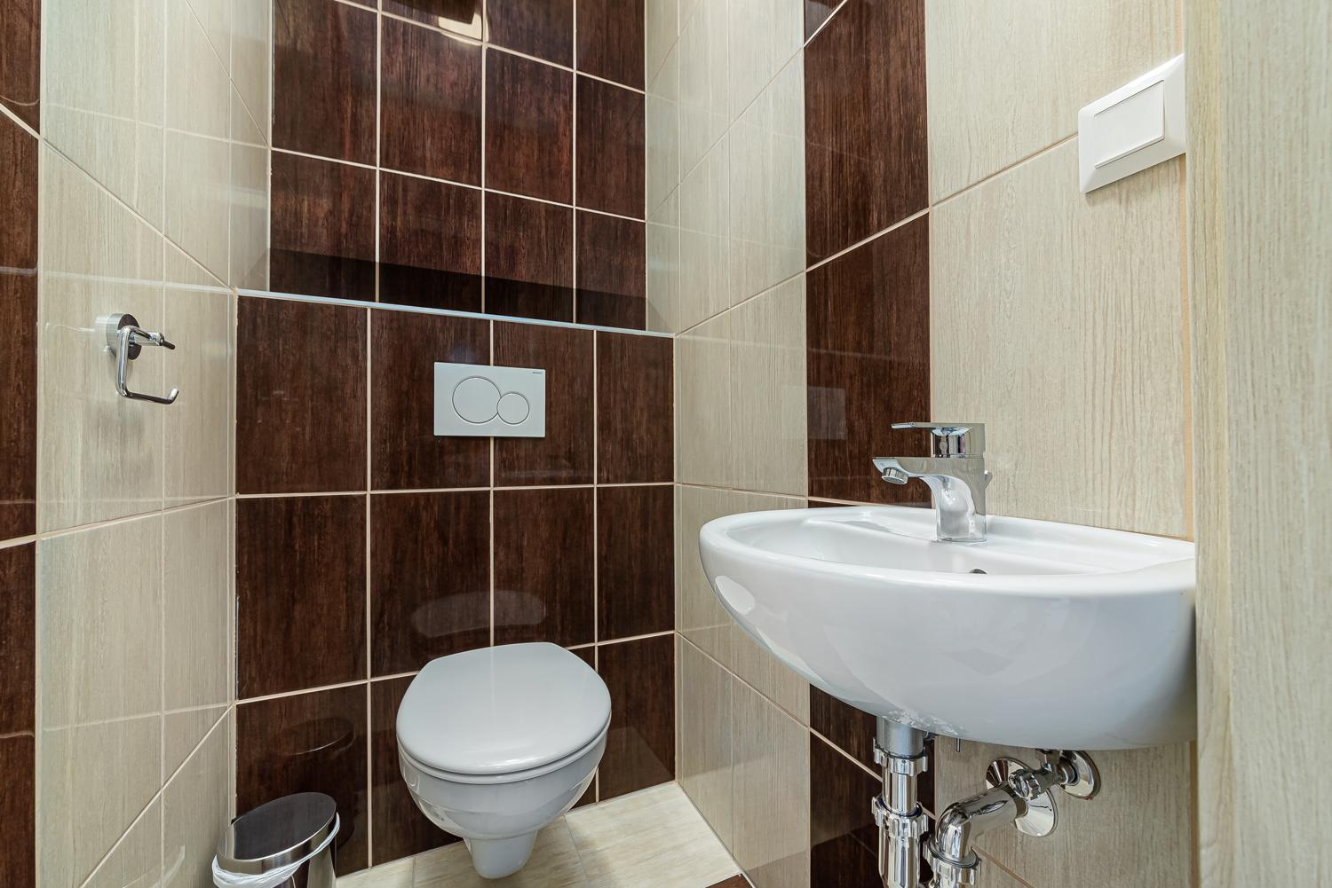 One-Bedroom Apartment - Photo 4