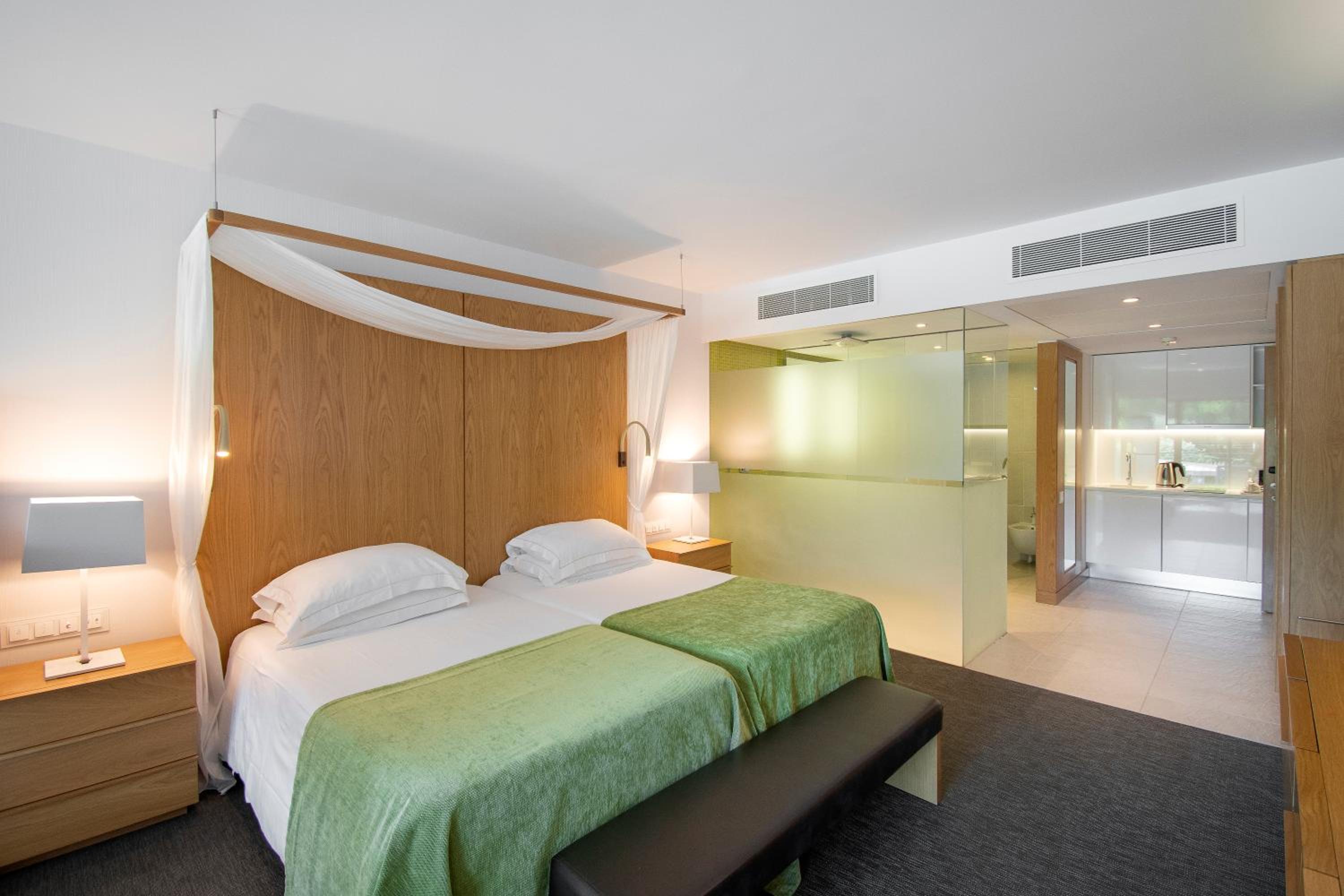 Junior Suite With Balcony - Easter Package photo 2