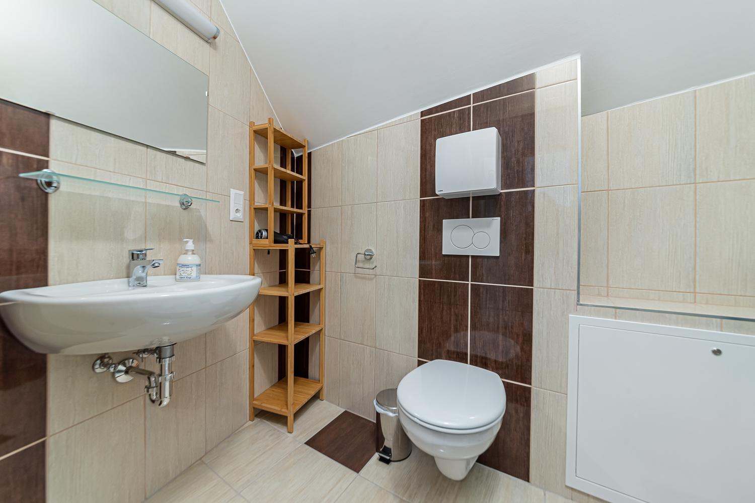 Standard Apartment - Photo 6