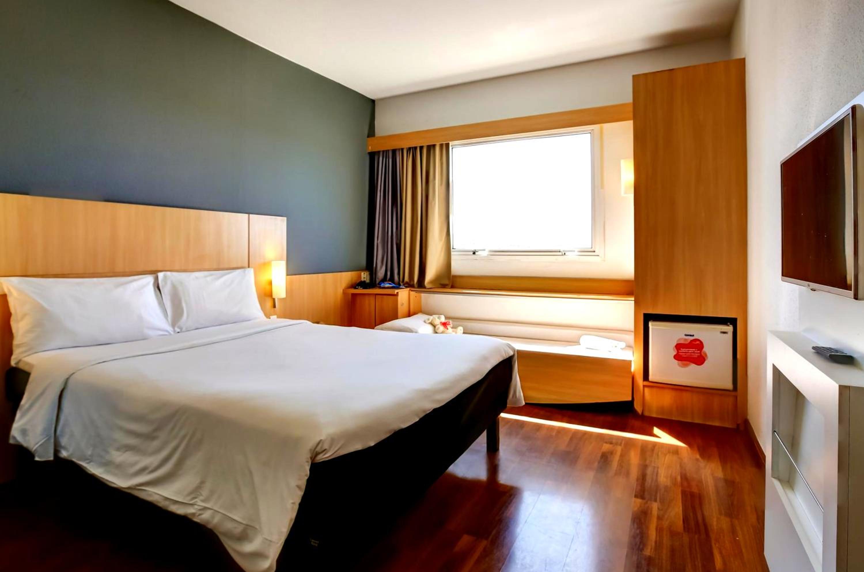 Standard Room (2 Adults + 1 Child) photo 3