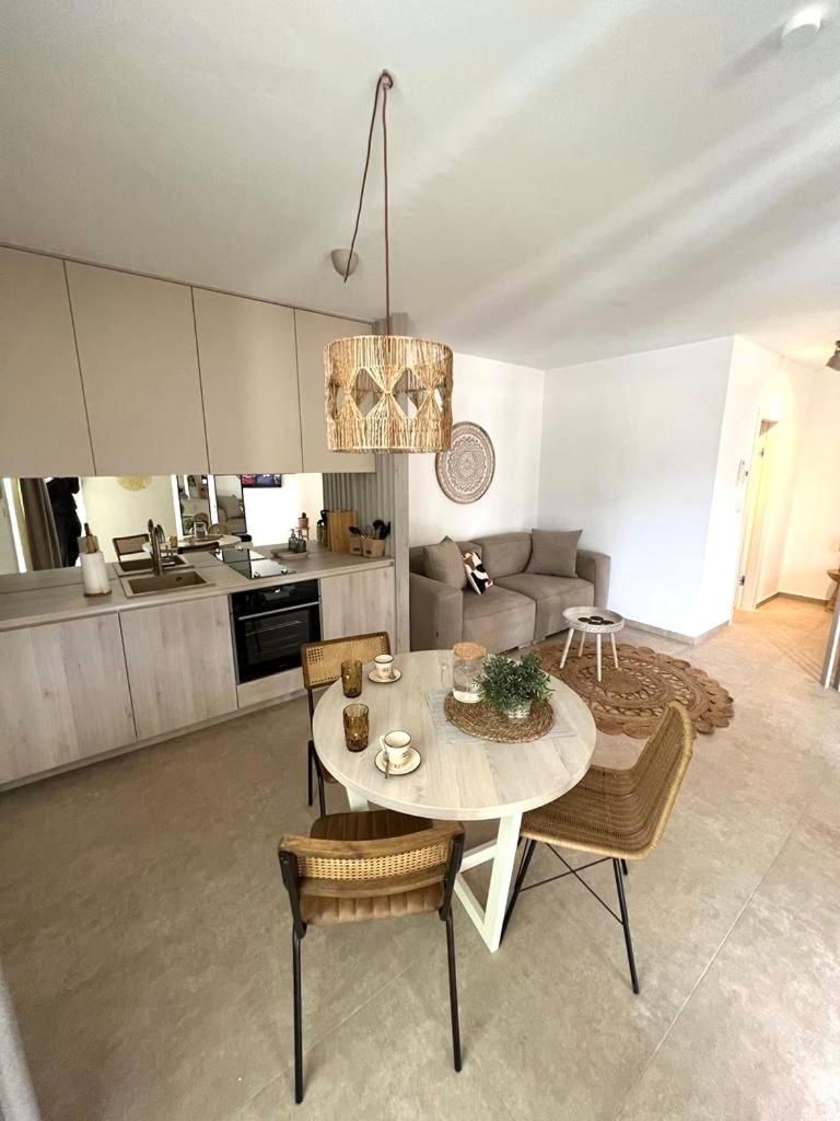 Deluxe Apartment photo 2