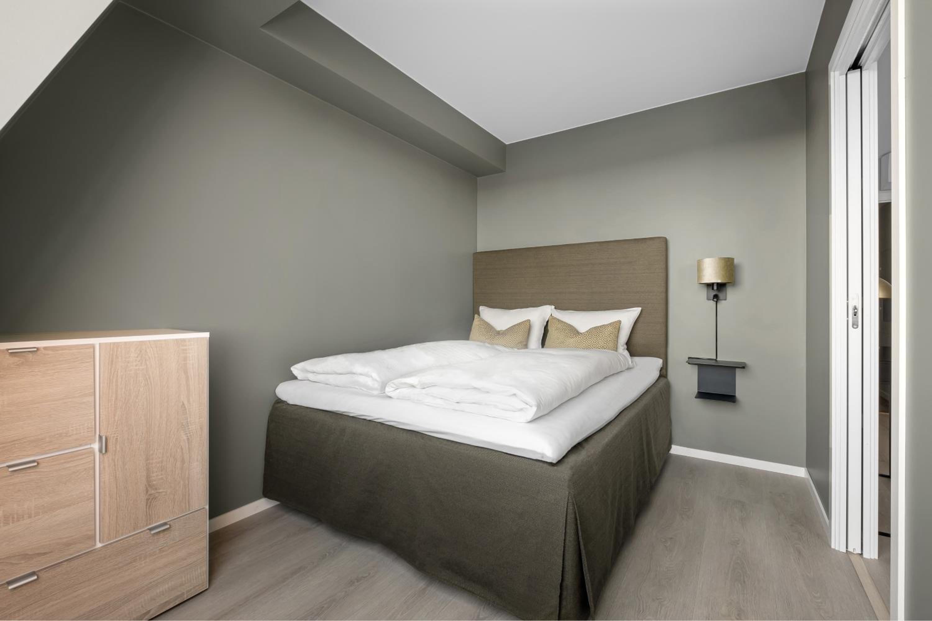Two-Bedroom Apartment - Photo 2