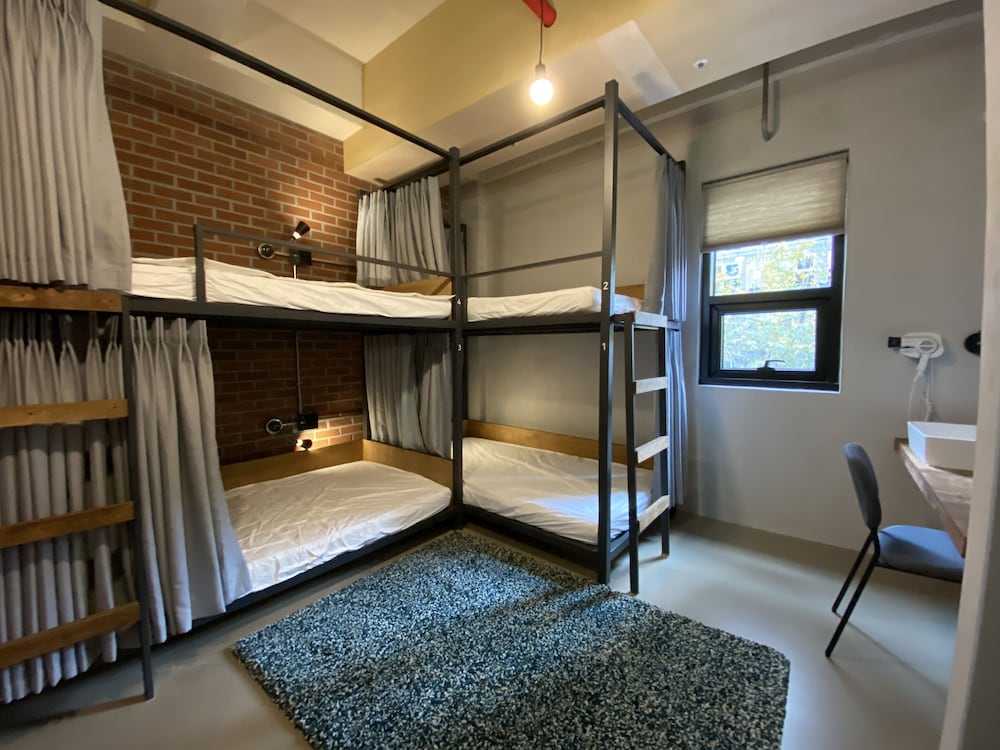 Deluxe Room - Photo 8